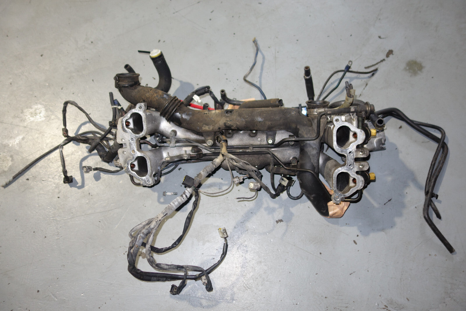 JDM Subaru Legacy B4 EJ208 EJ206 Twin Turbo Intake Manifold BOV Injectors 00-04