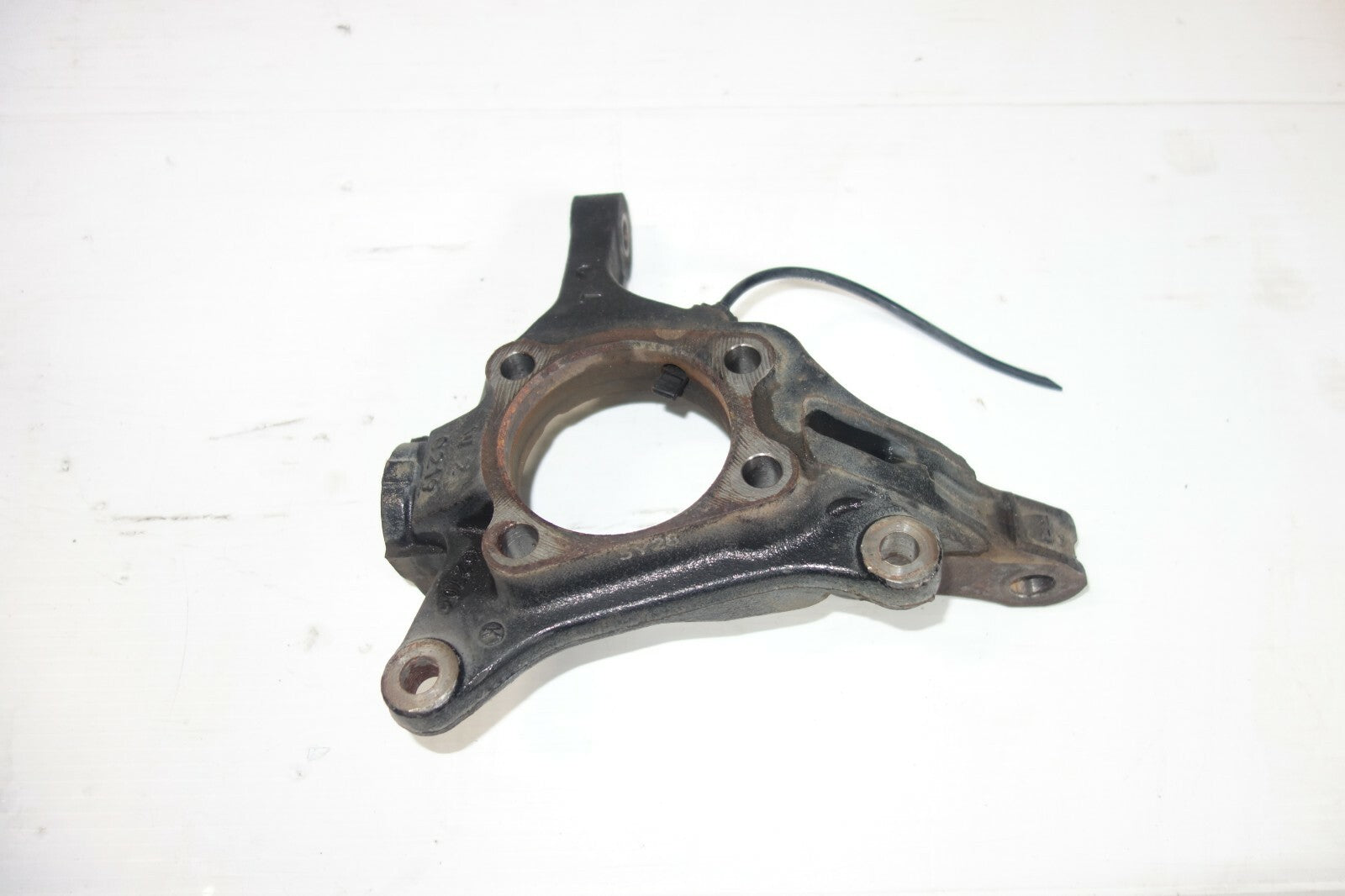 Subaru Forester Knuckle Spindle Front Left & Right 2009 2010 2011 2012 2013 2014