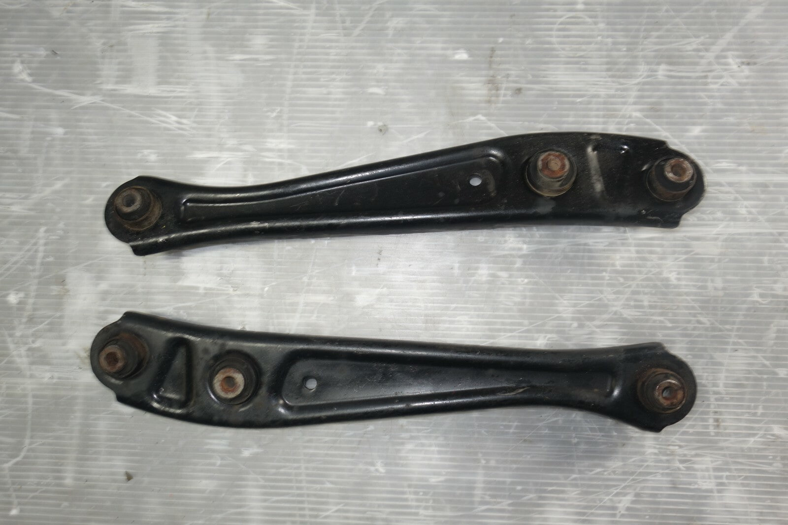 JDM 1996-2000 HONDA CIVIC OEM EK GENUINE REAR LOWER CONTROL ARM EK3 EK4 EK9 PAIR
