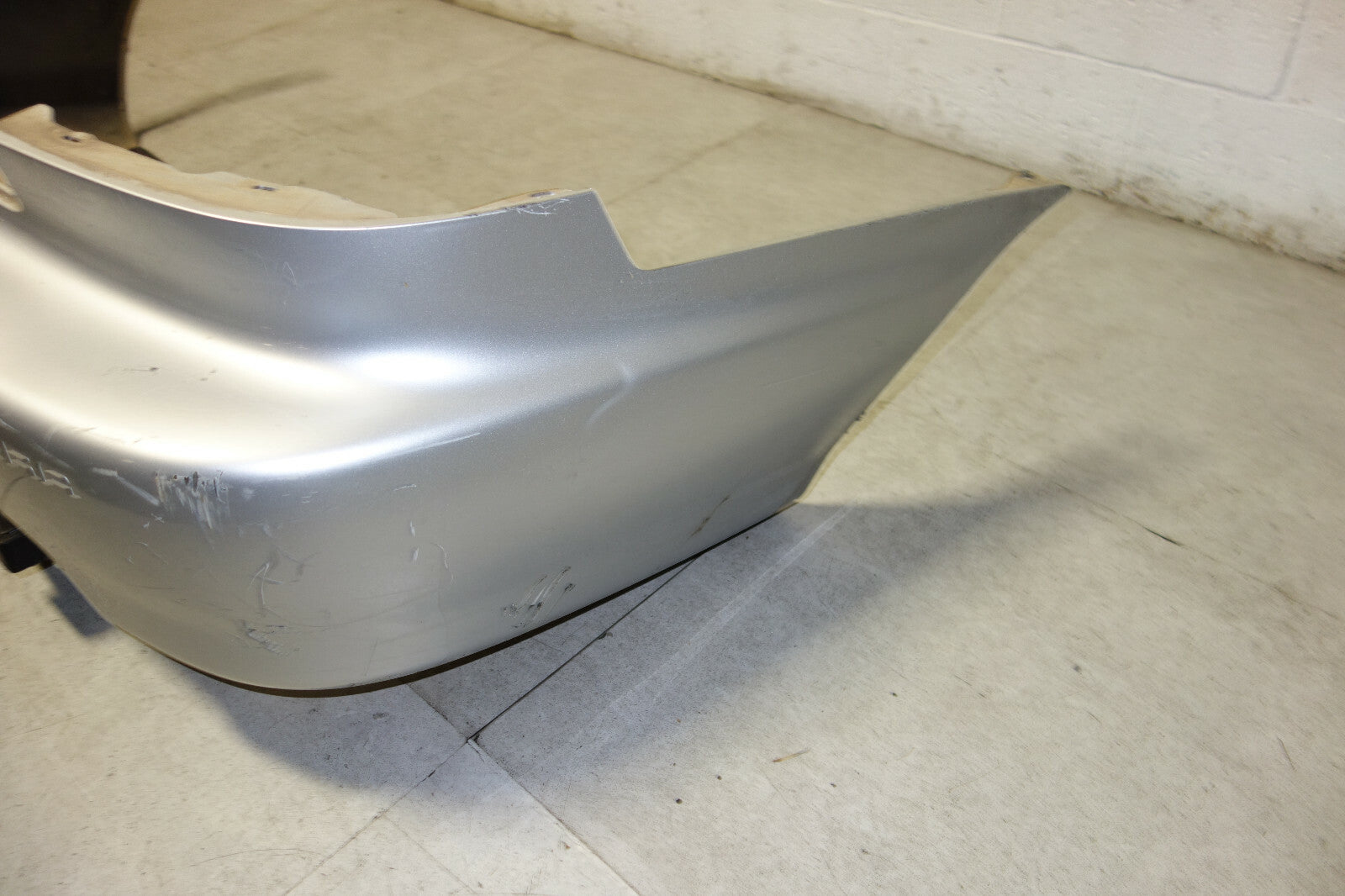 JDM 1998-2001 Spec Acura Integra Type R DB8 OEM 4-DR Rear Bumper Cover 1994-2001
