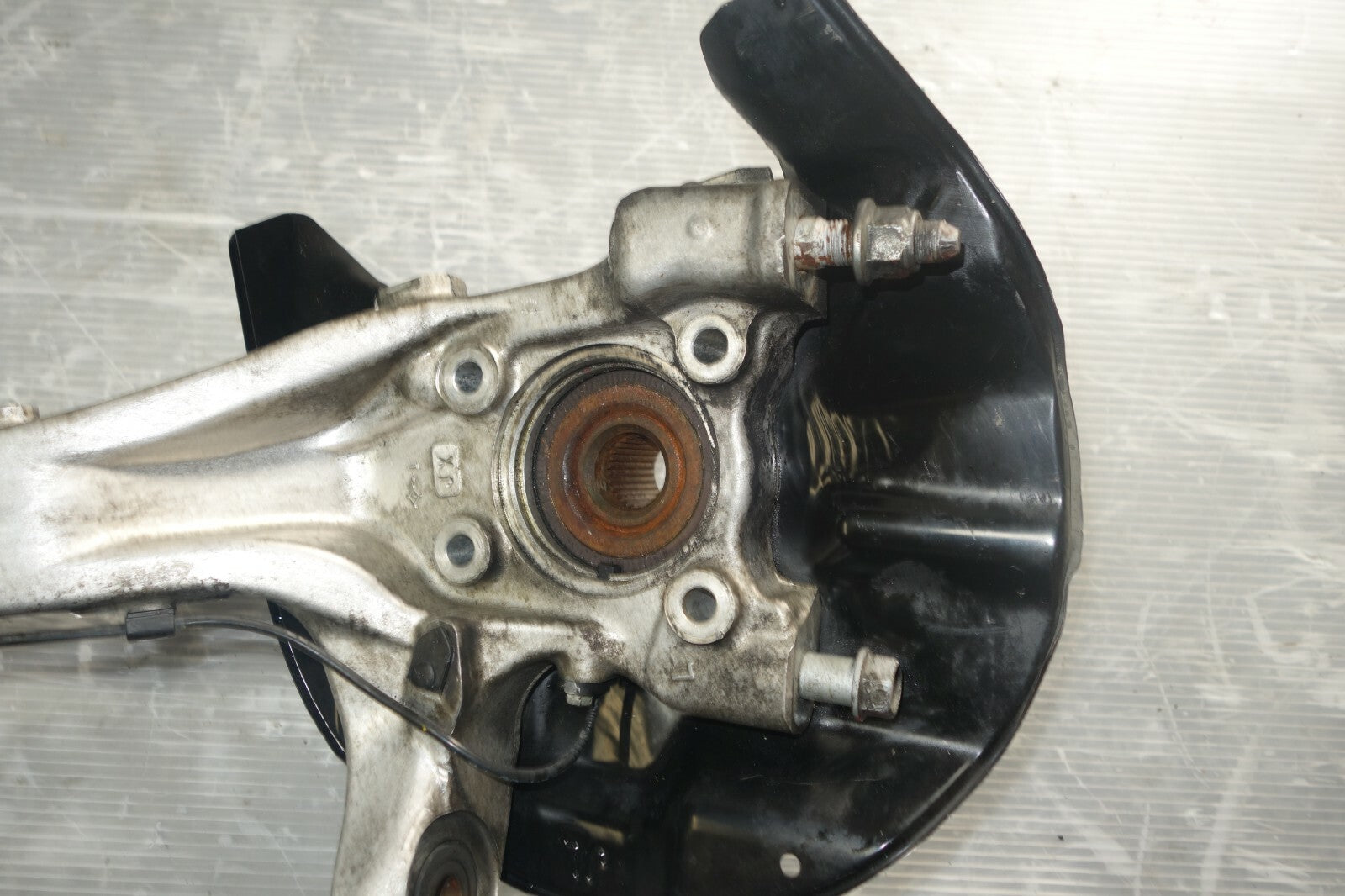 JDM 2005-2012 ACURA RL KB1  OEM FRONT LEFT WHEEL HUB BEARING SPINDLE KNUCKLE