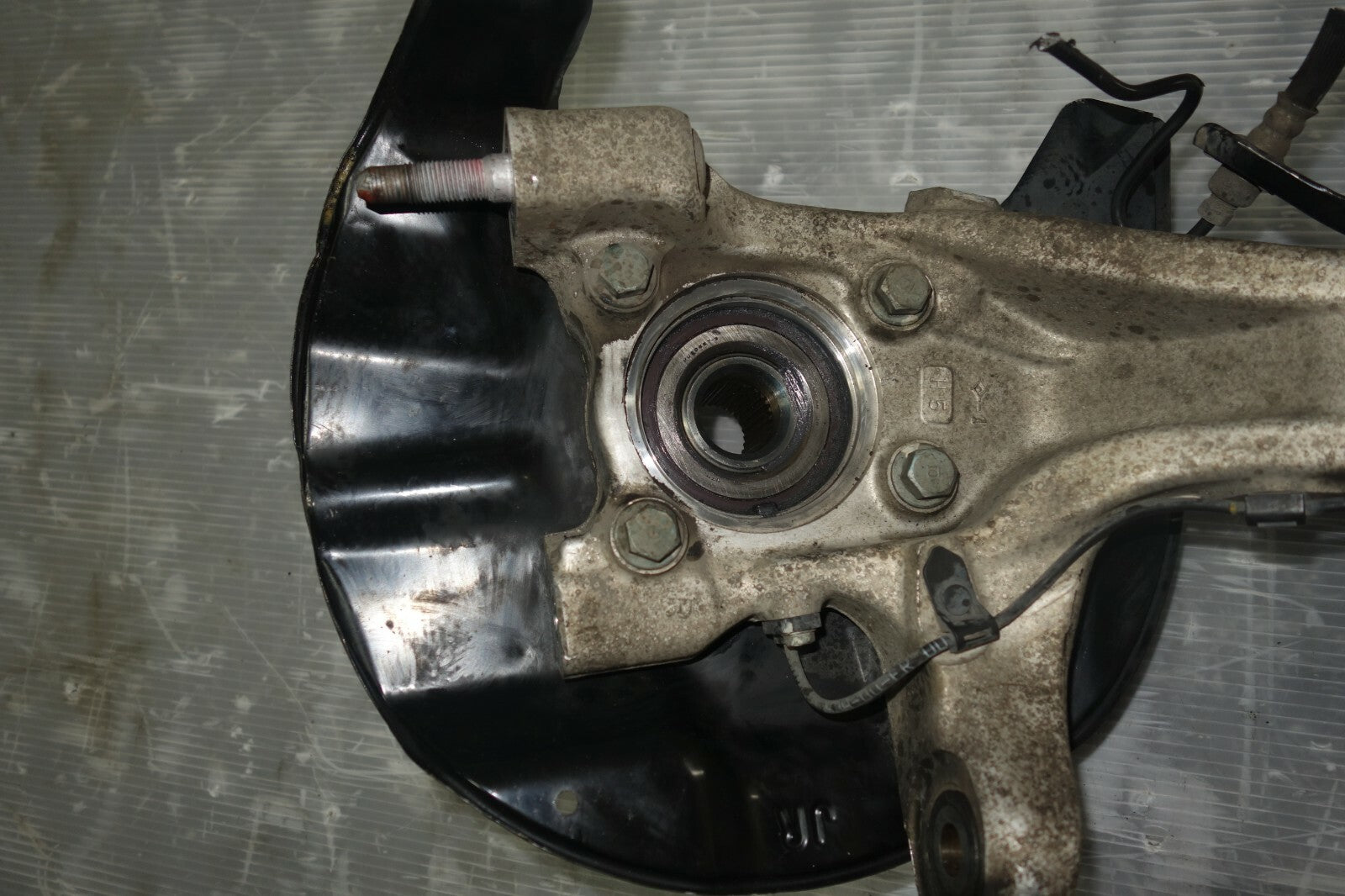 JDM 2005-2012 ACURA RL KB1  OEM FRONT WHEEL HUB BEARING SPINDLE KNUCKLE LH &RH