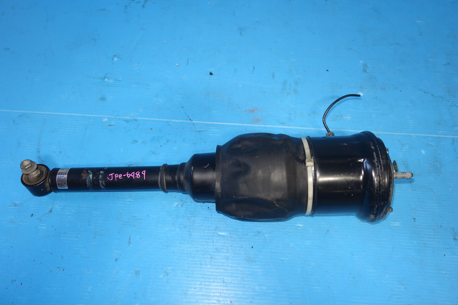 Lexus LS430 Front Left Driver Side Air Shock Strut Absorber 2004-2006 JDM