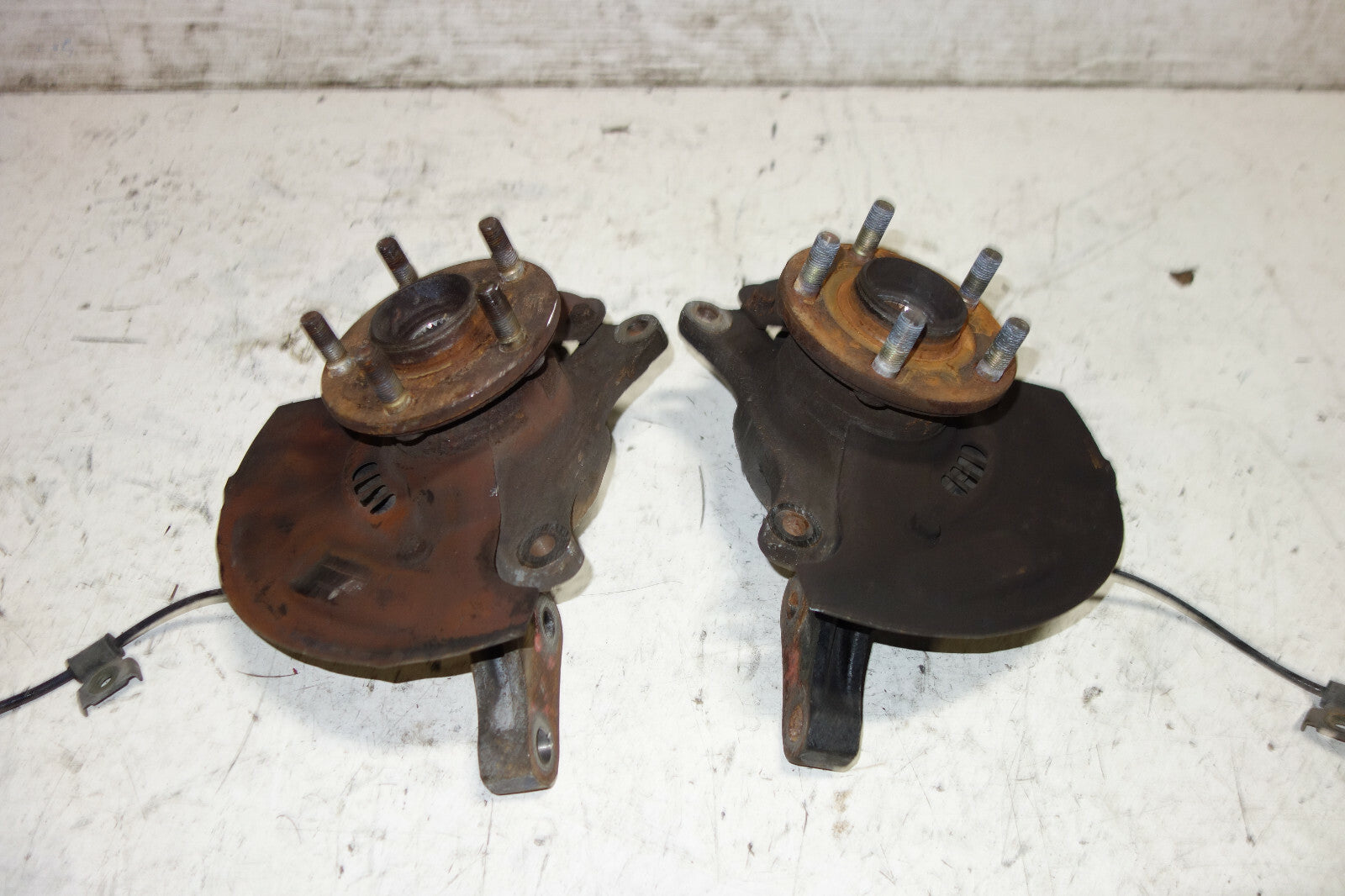 2002-2007 JDM Subaru Impreza Wrx Sti Front Spindles Hubs Knuckles Bearings 5X100