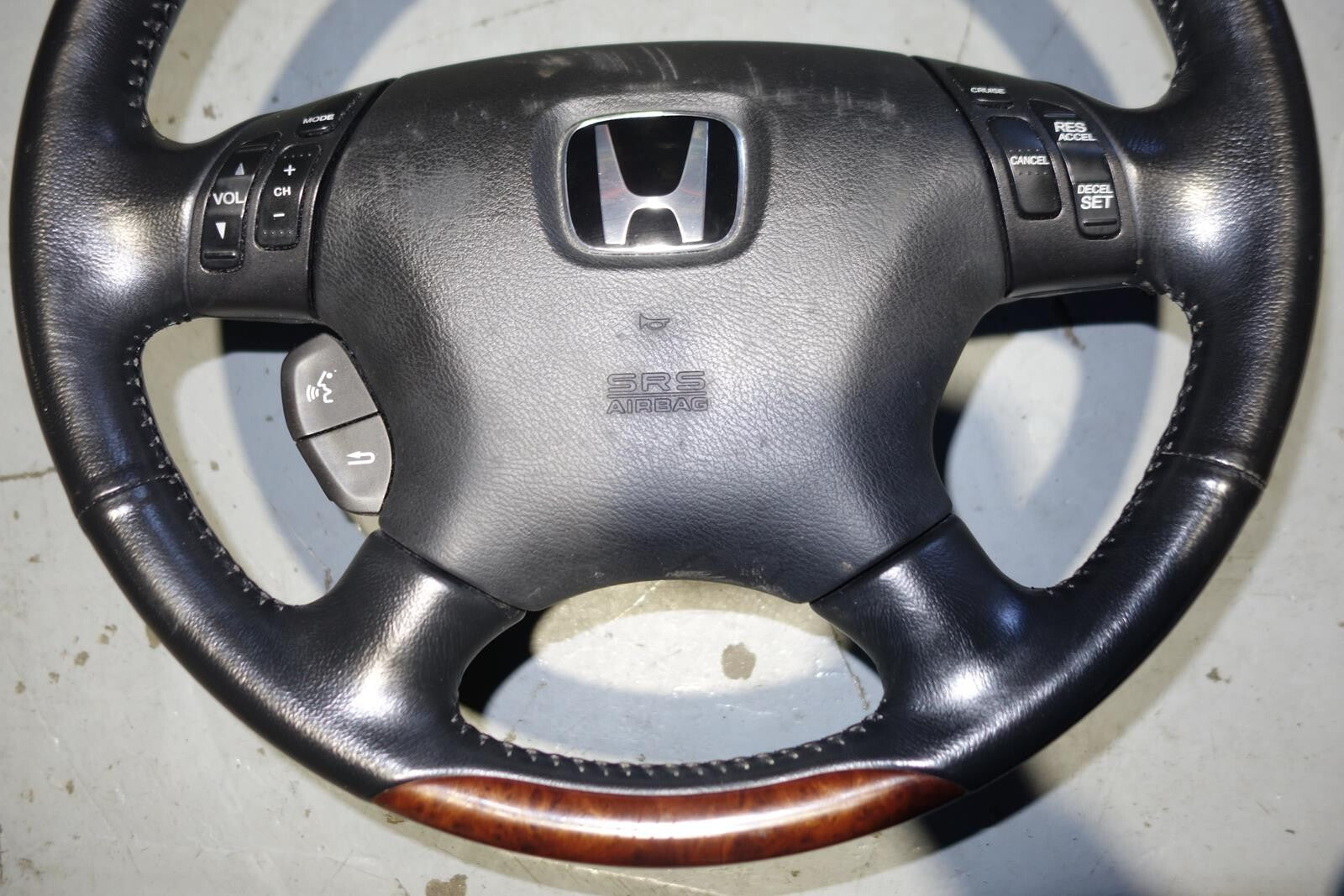 JDM  Honda Inspire UC1 Honda Accord Steering Wheel OEM 2003-2007