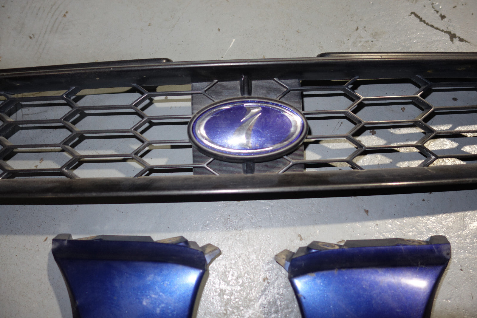 JDM Subaru Impreza WRX STi V7 Grille Outback Sport  Front Grille TS RS 2002-2003