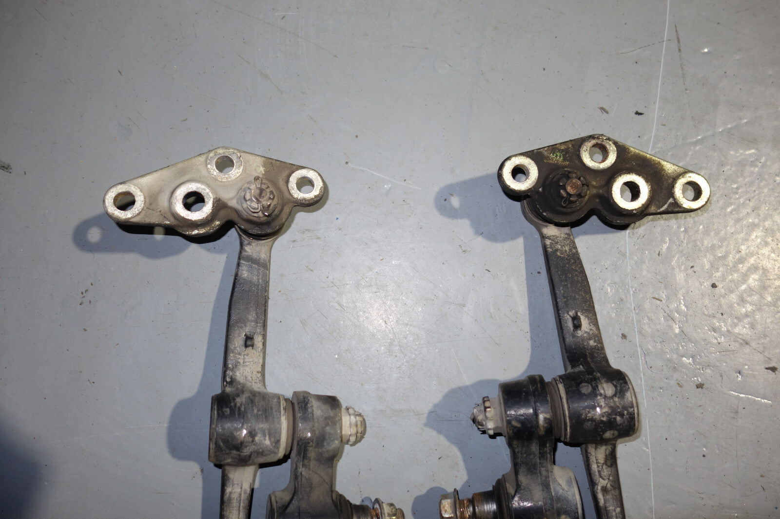 JDM Toyota Celica Front Lower Control Arms Superstrut  ZZT231 ZZT230 2000-2005