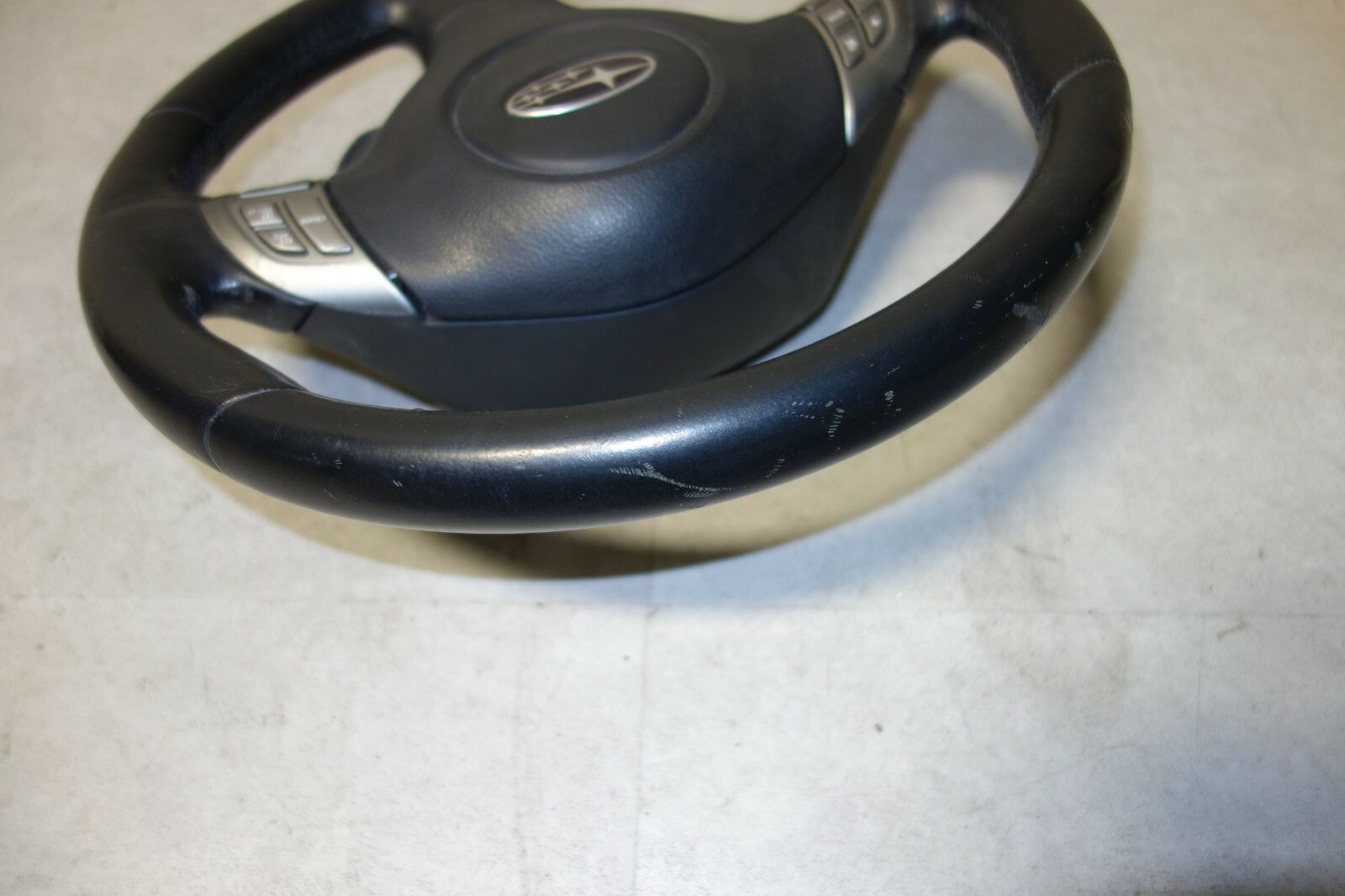 JDM Subaru Impreza WRX Legacy Forester OEM MOMO Steering Wheel & Hub