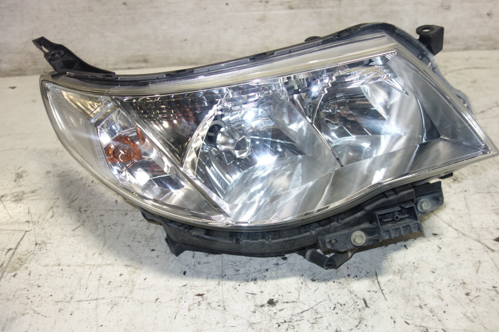 JDM Subaru Forester Headlight Right Side HID 2009 2010 2011 2012 2013 OEM SH9
