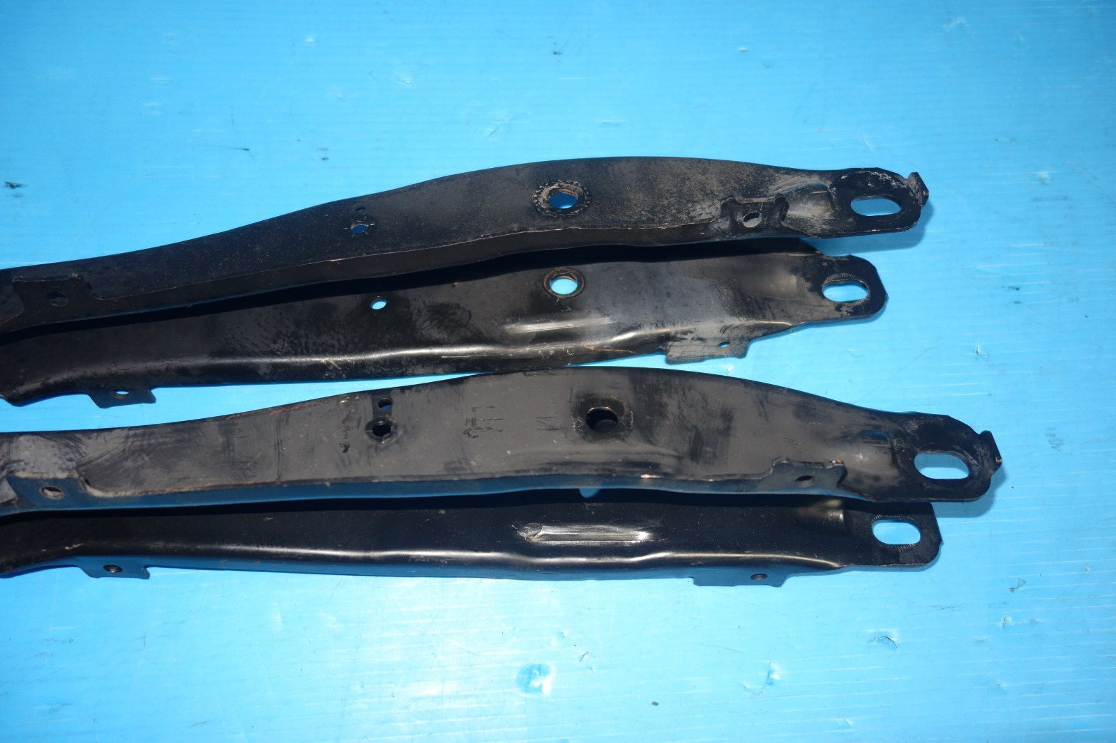 JDM Lexus GS300 GS400 GS430 Rear Lower Suspension Control Arms Genuine 1998-2005