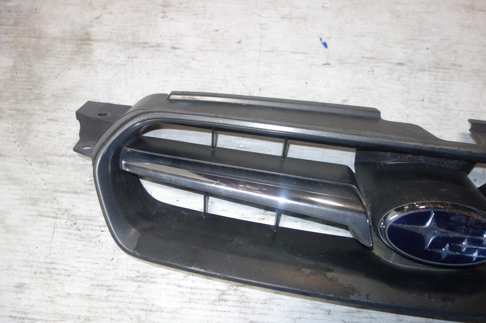 JDM Subaru Legacy OEM Front Grille 2005 2006 2007 Genuine