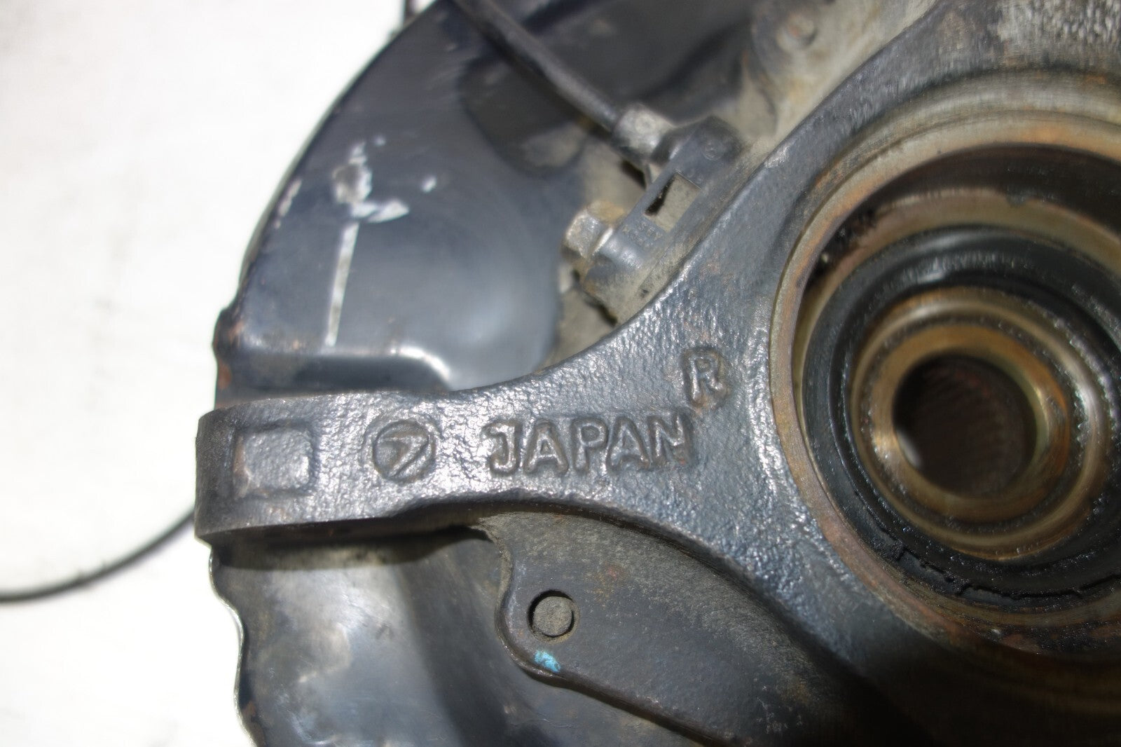 JDM 02-07 SUBARU IMPREZA WRX STI OEM FRONT RIGHT KNUCKLE SPINDLE HUB GENUINE