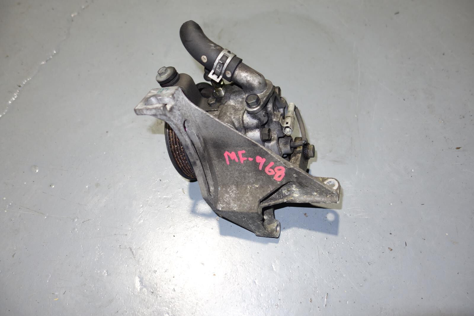 JDM Subaru Legacy B4 EJ208 EJ206 Twin Turbo Power Steering Pump 2000-2004