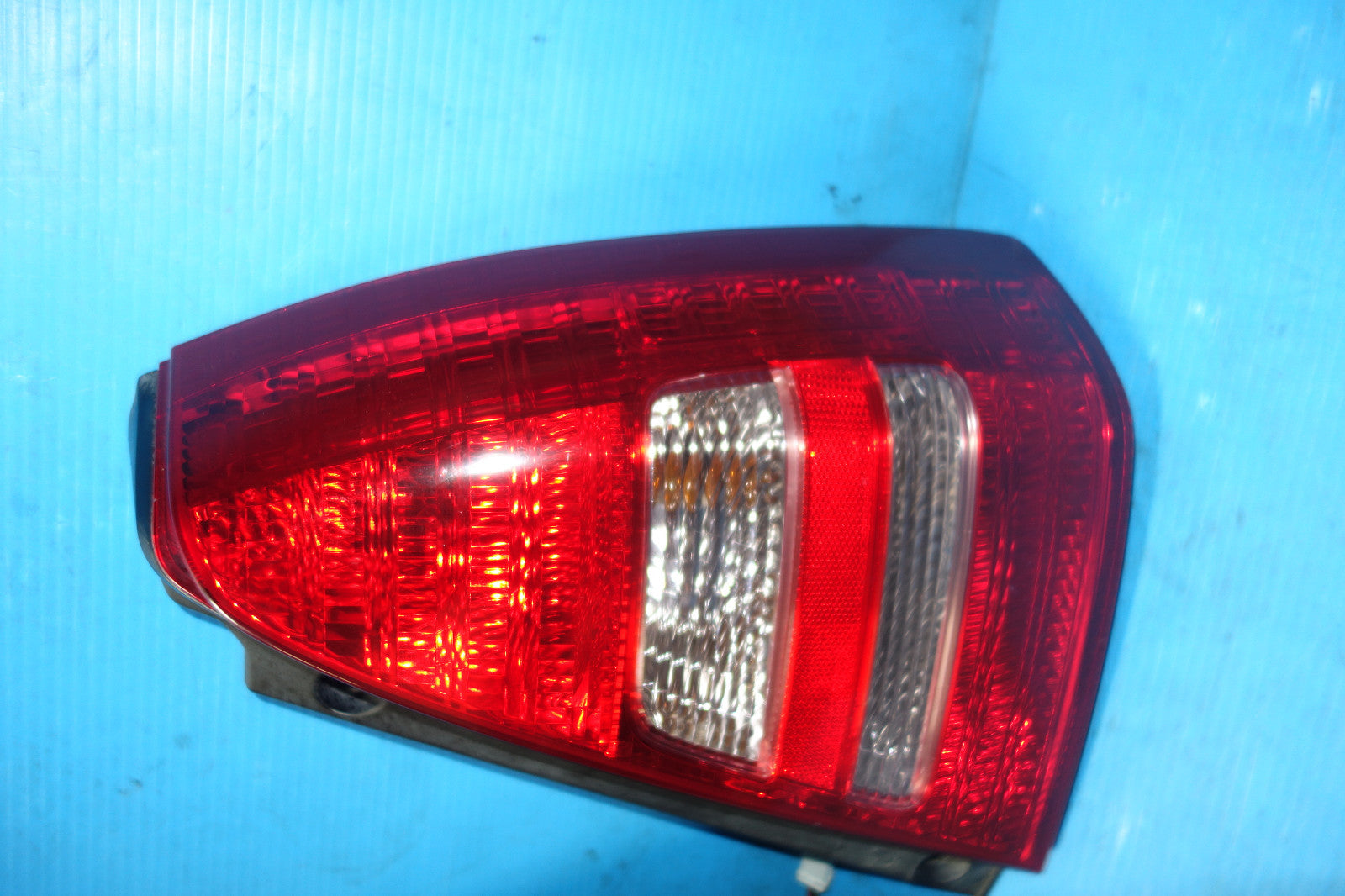 JDM SUBARU FORESTER REAR TAILLIGHT TAIL LAMP FACTORY OEM 2003 2004 2005 #5244
