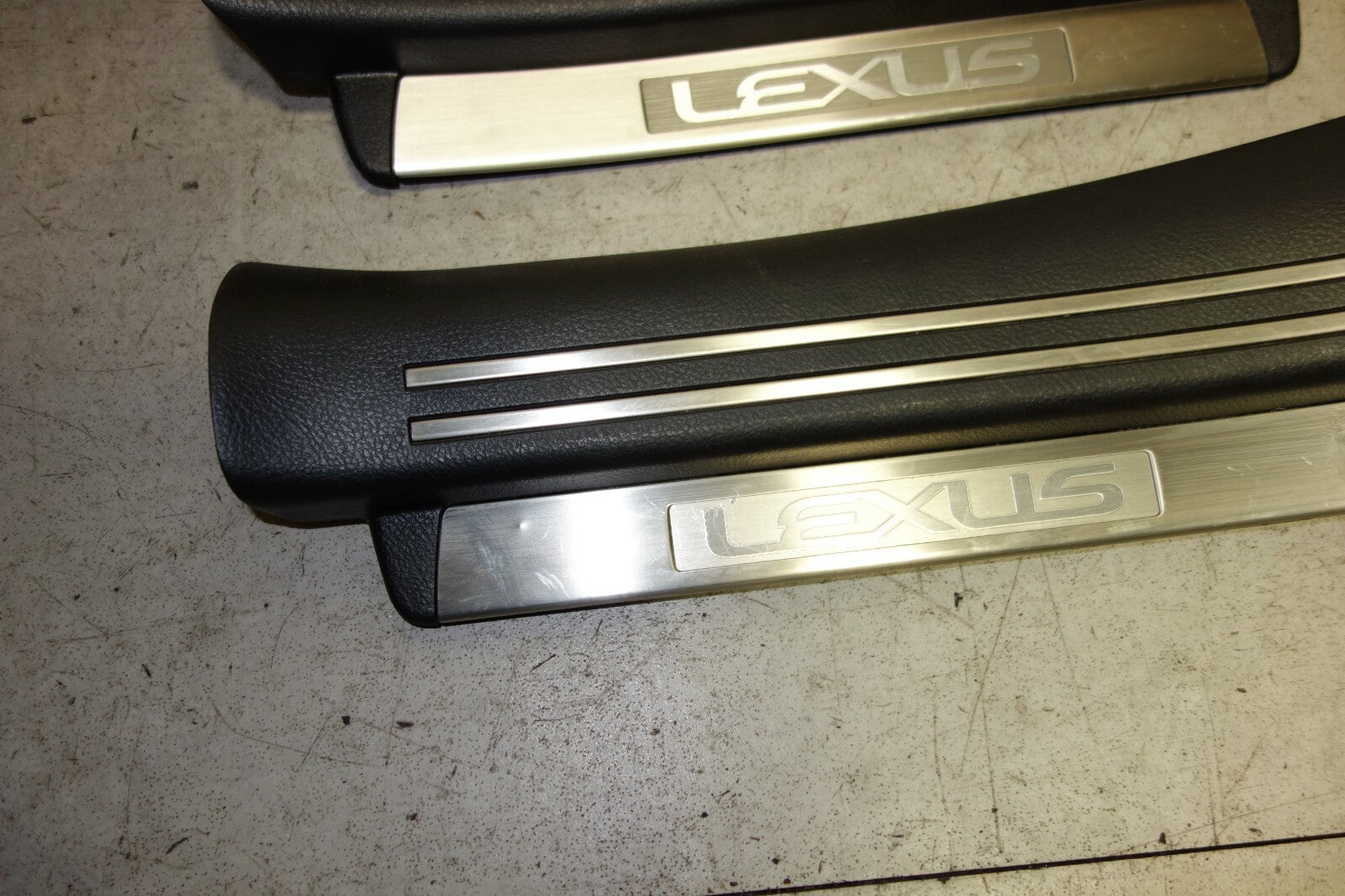 JDM LEXUS USF40 GENUINE LS460 OEM DOOR SILLS SCUFF PLATES RARE USF40 2007-2012
