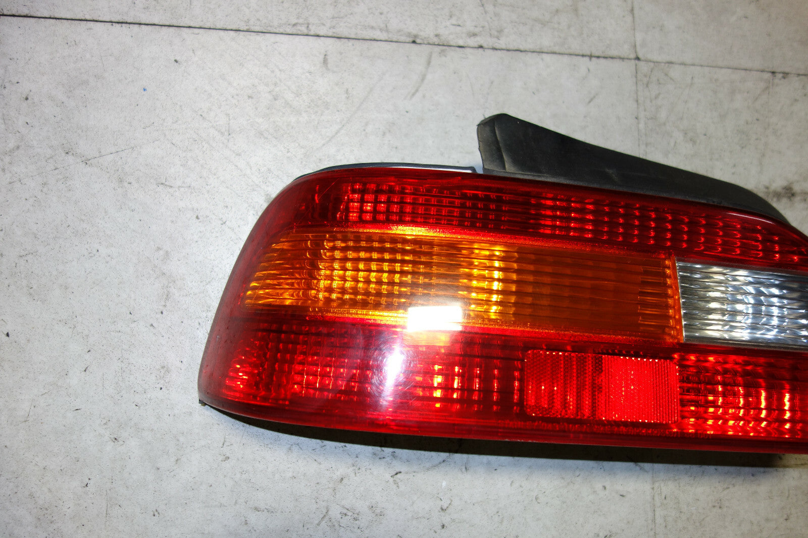 JDM Honda Legend KA7 Tail Lights Lamps OEM 1991-1995 Sedan 4-Door Left + Right
