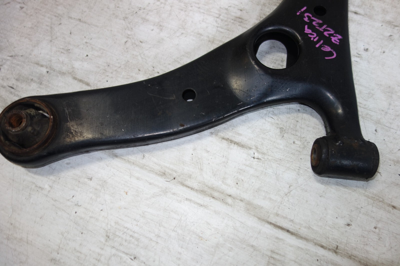 JDM 2000-2005 TOYOTA CELICA OEM FRONT LOWER CONTROL ARM LEFT SIDE GT GT-S ZZT231