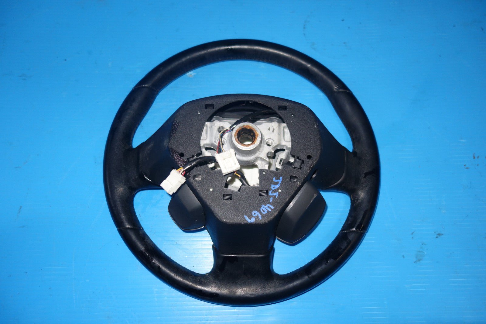 JDM Subaru Legacy & Outback OEM Momo Steering Wheel & Hub Rare BP5 2005-2009