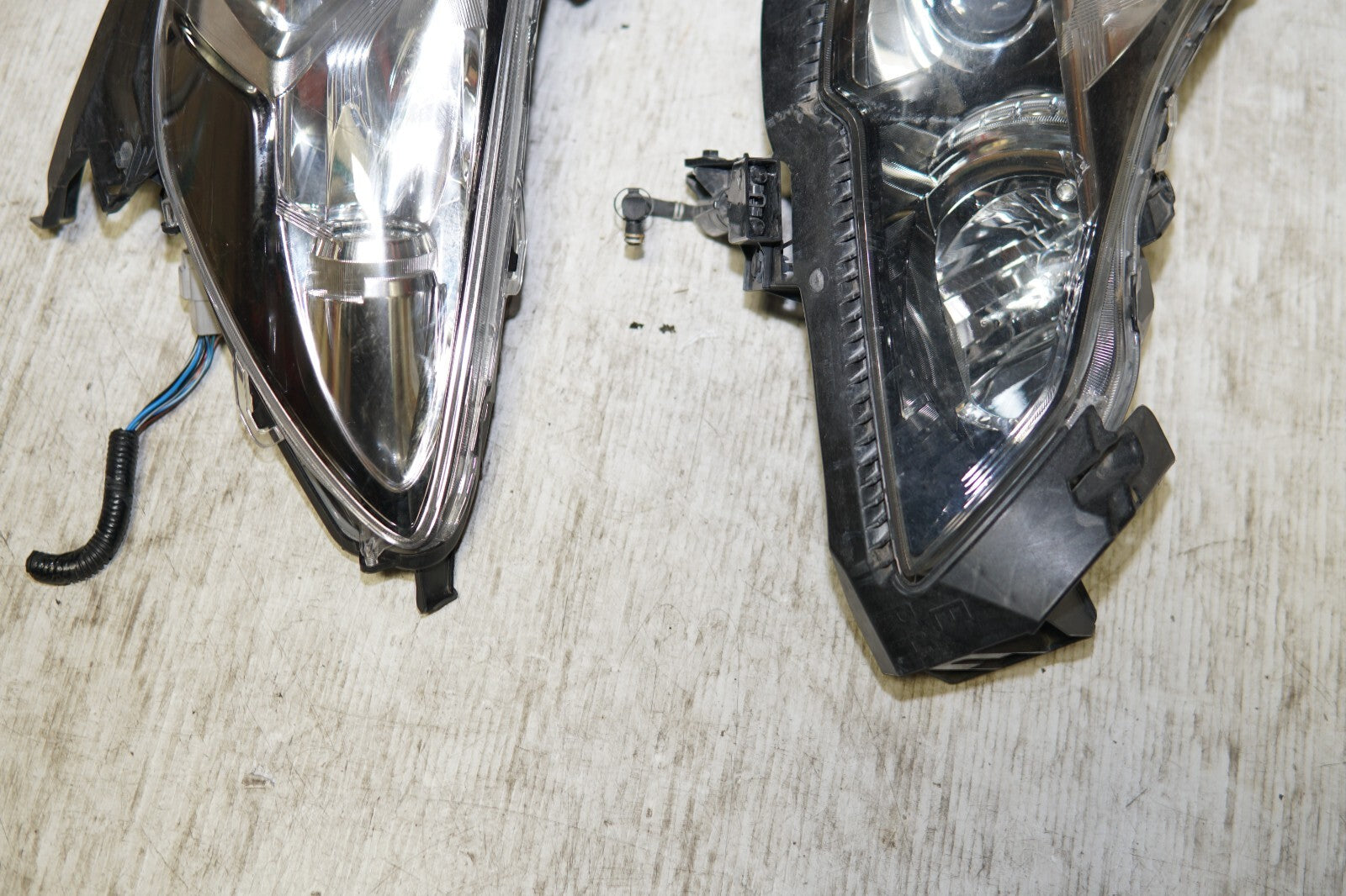 JDM 2010-2014 GENUINE SUBARU LEGACY OUTBACK OEM HID HEAD LIGHT LAMPS BRM BR9 BM9