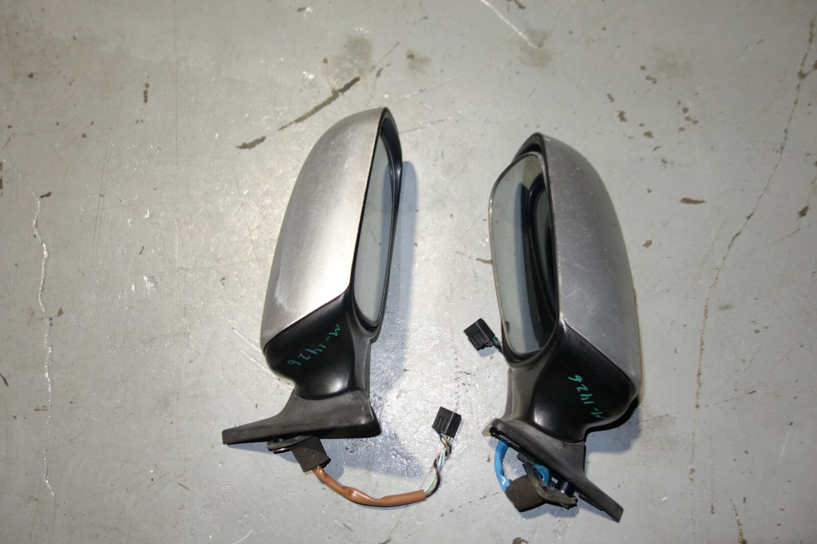JDM SUBARU FORESTER SG5 OEM POWER FOLDING MIRRORS OPTIONAL COVER AUTO FLIP 03-05