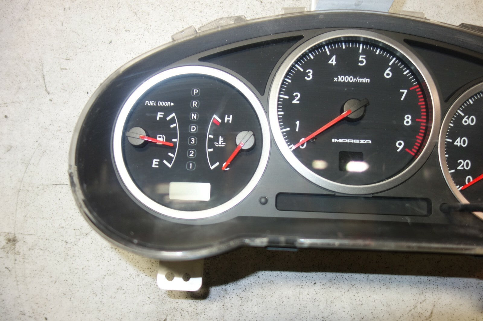 2004-2005 Subaru Impreza Automatic Gauge Cluster Speedometer 180km/h