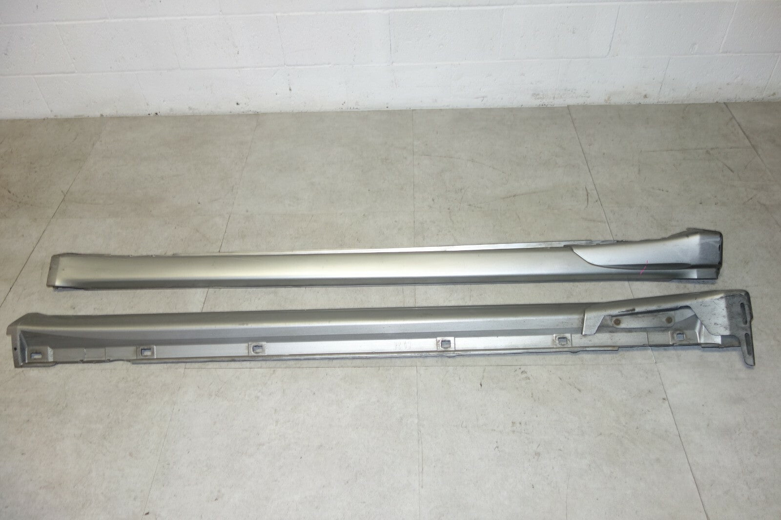 JDM 2005-2009 GENUINE SUBARU LEGACY SPEC B OEM SIDE SKIRTS SPATS LEGACY OUTBACK