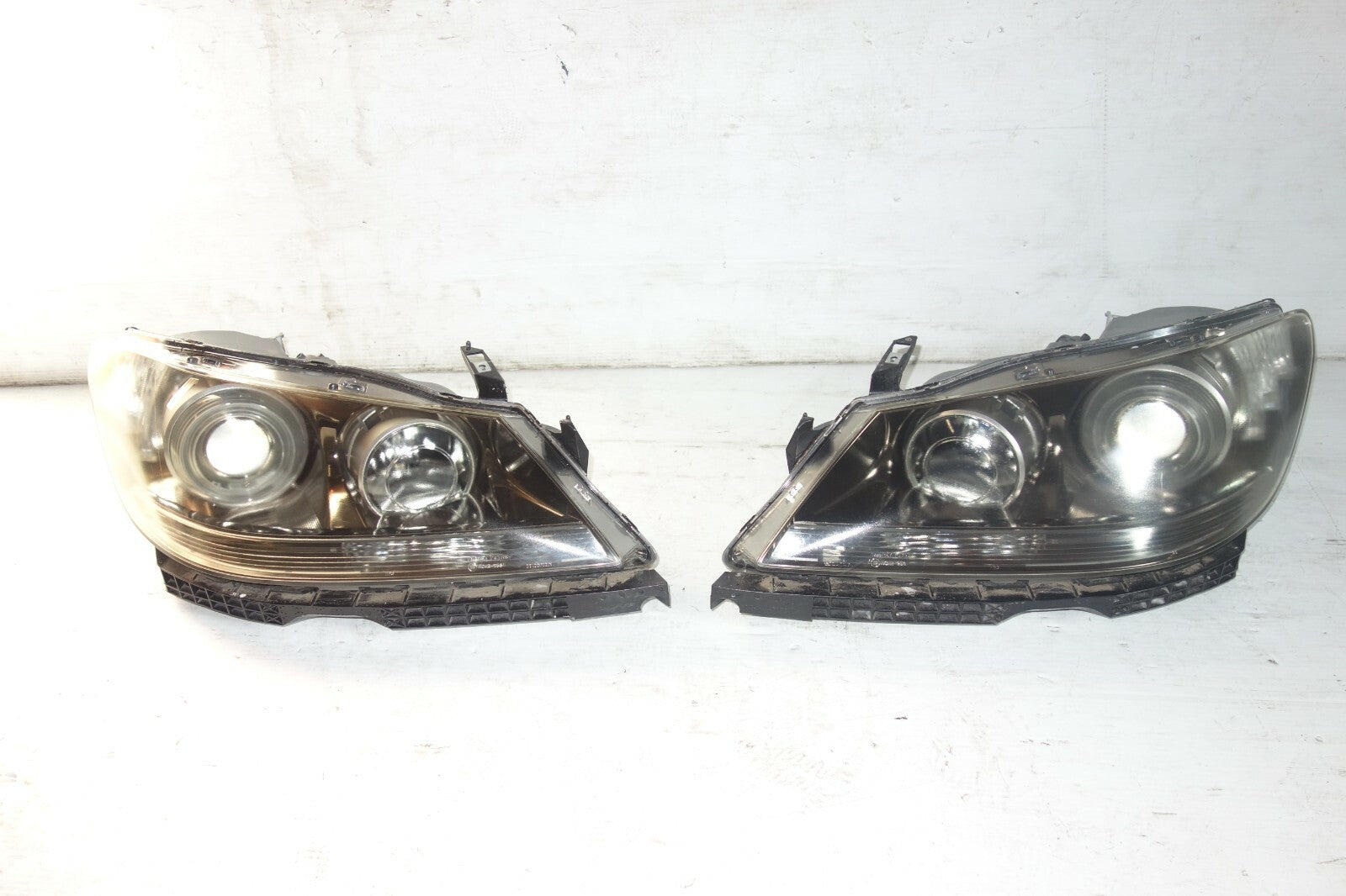 JDM 05-08 GENUINE ACURA RL CLEAR OEM HID HEAD LIGHTS KB1 HEADLIGHTS PAIR LH & RH