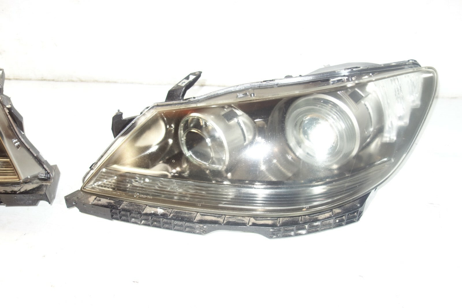 JDM 05-08 GENUINE ACURA RL CLEAR OEM HID HEAD LIGHTS KB1 HEADLIGHTS PAIR LH & RH