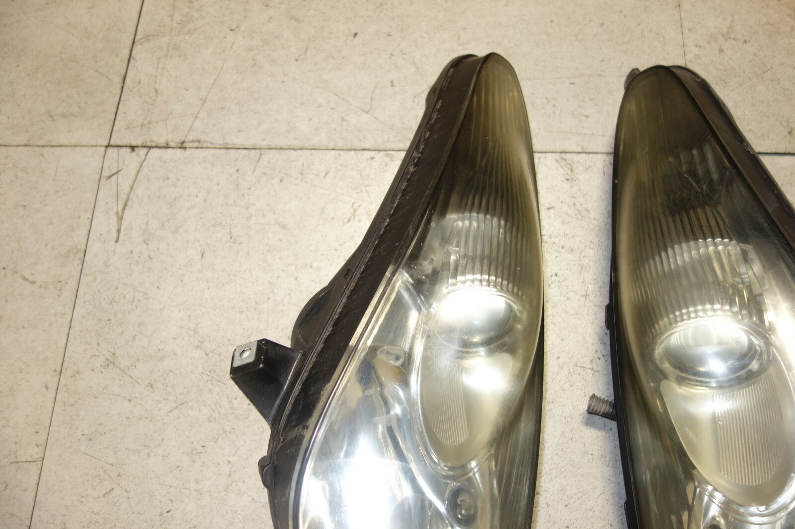 JDM Toyota Celica Genuine OEM Headlights Light Halogen Pair zzt231 2000-2005
