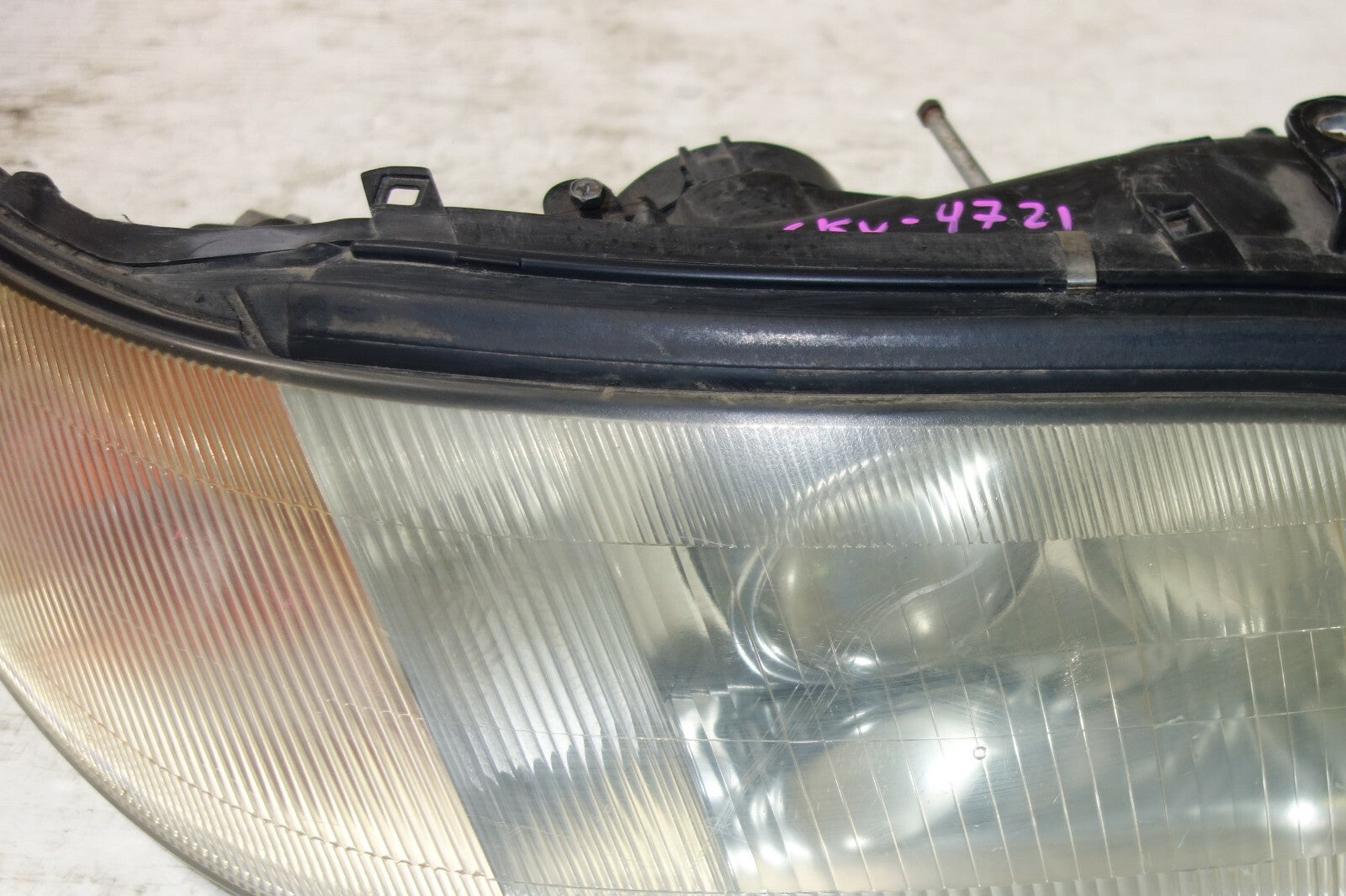 JDM Lexus GS300 / Aristo Front Right Headlight Lamp OEM 1991-1997