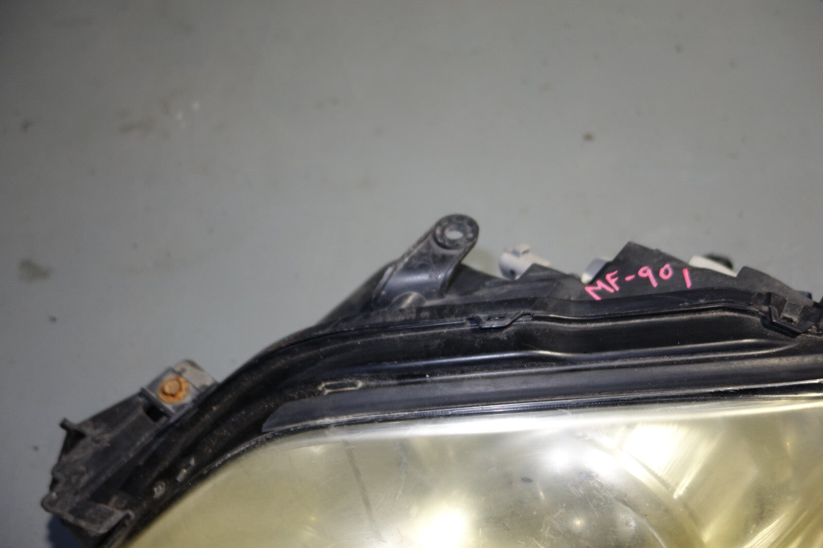 2008-2009 GENUINE SUBARU LEGACY USED HEAD LIGHTS LAMPS BLE BP5 BP9