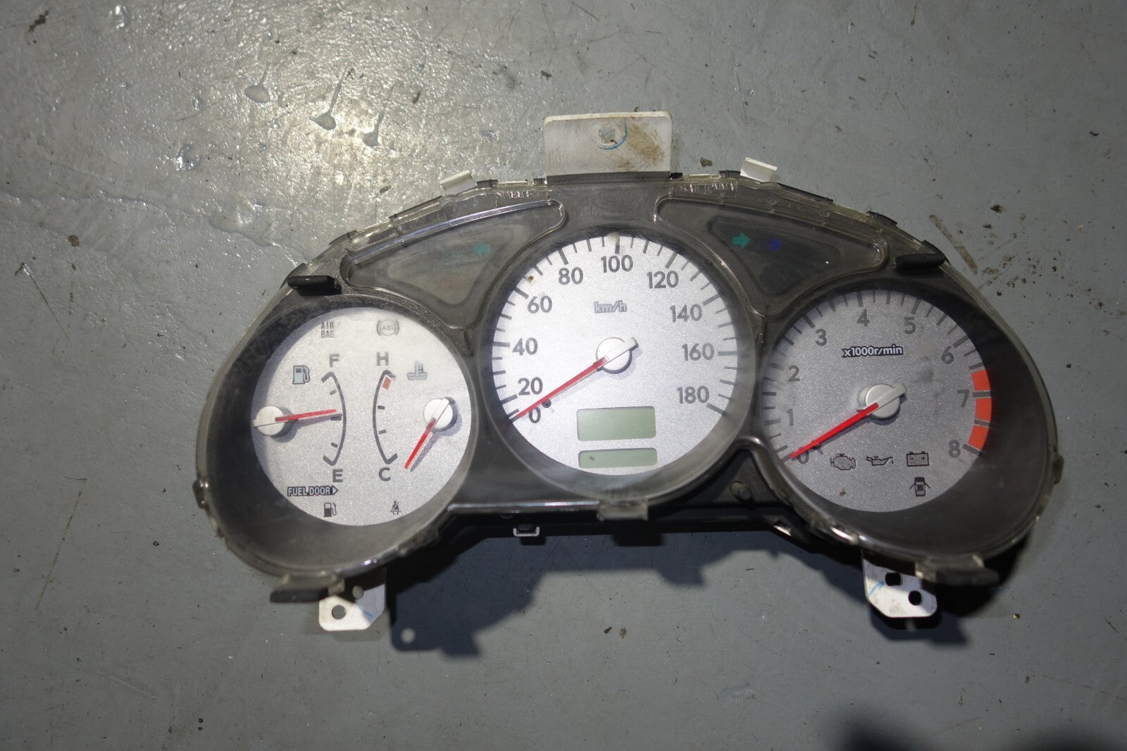 JDM SUBARU FORESTER SG5  MANUAL 5 SPEED GAUGE CLUSTER  SPEEDOMETER 2003-2008