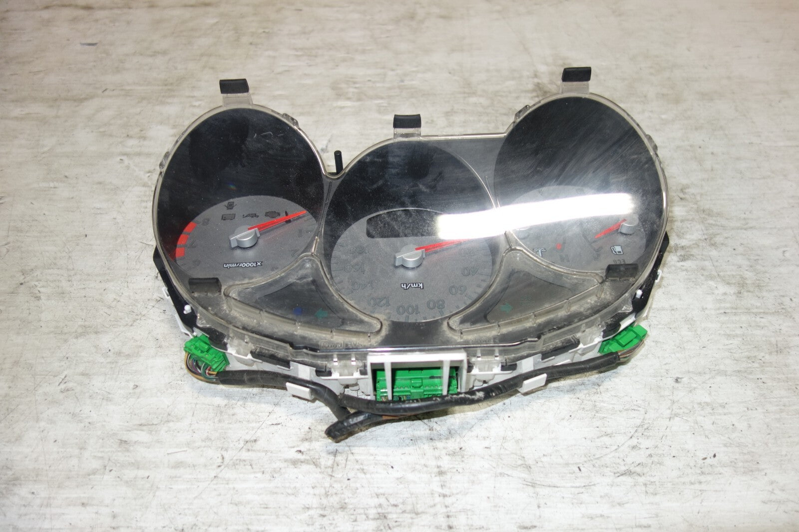 Subaru Forester 5 Speed OEM Gauge Cluster SG5 2003 2004 2005