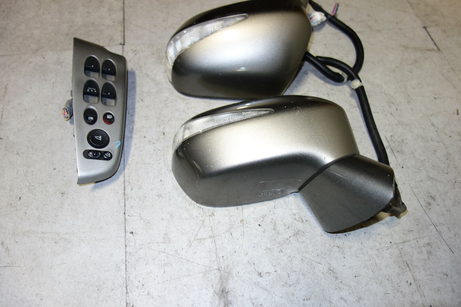 JDM Honda Civic CSX FD1 FD2 Power Folding Mirrors w/ Signal Lights 2006-2011 OEM