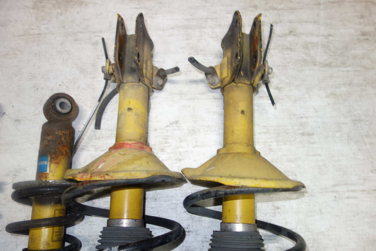 JDM Subaru Legacy Bilstein Front Shocks Coil Springs Strut Suspension 1998-2004
