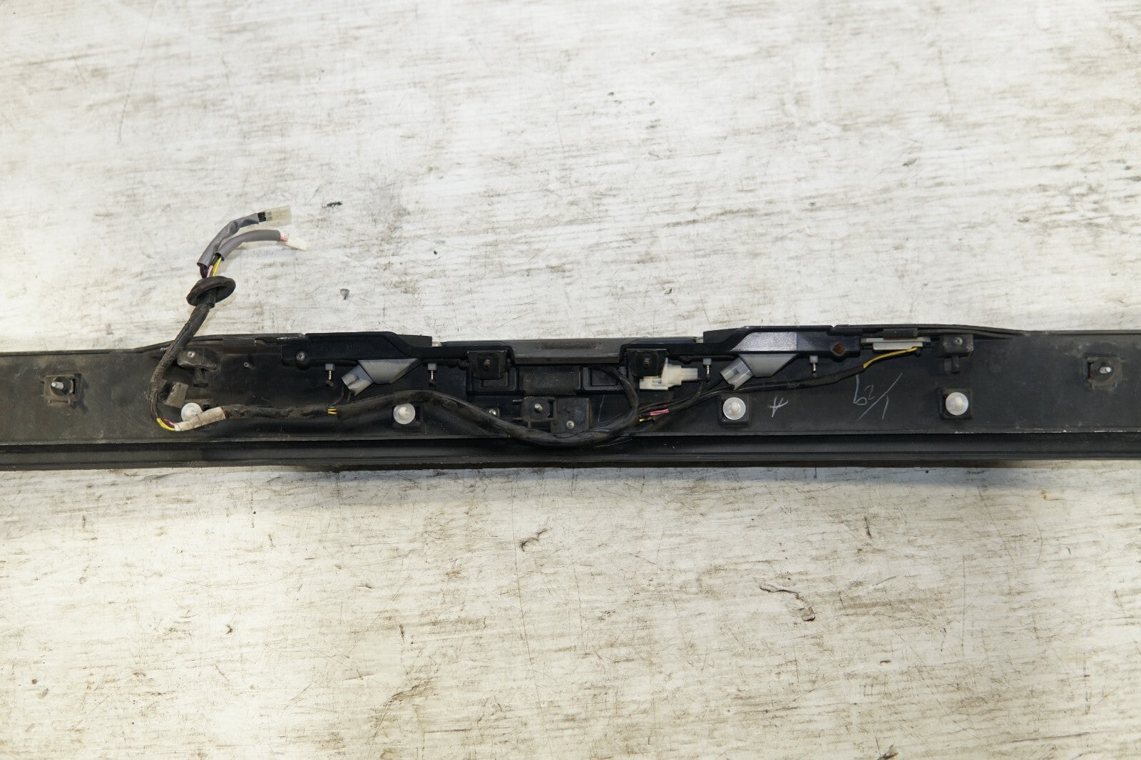 JDM Toyota Prius Rear CENTER GARNISH  ZVW30 2010-2011-2012-2013-2014-2015 MF-319
