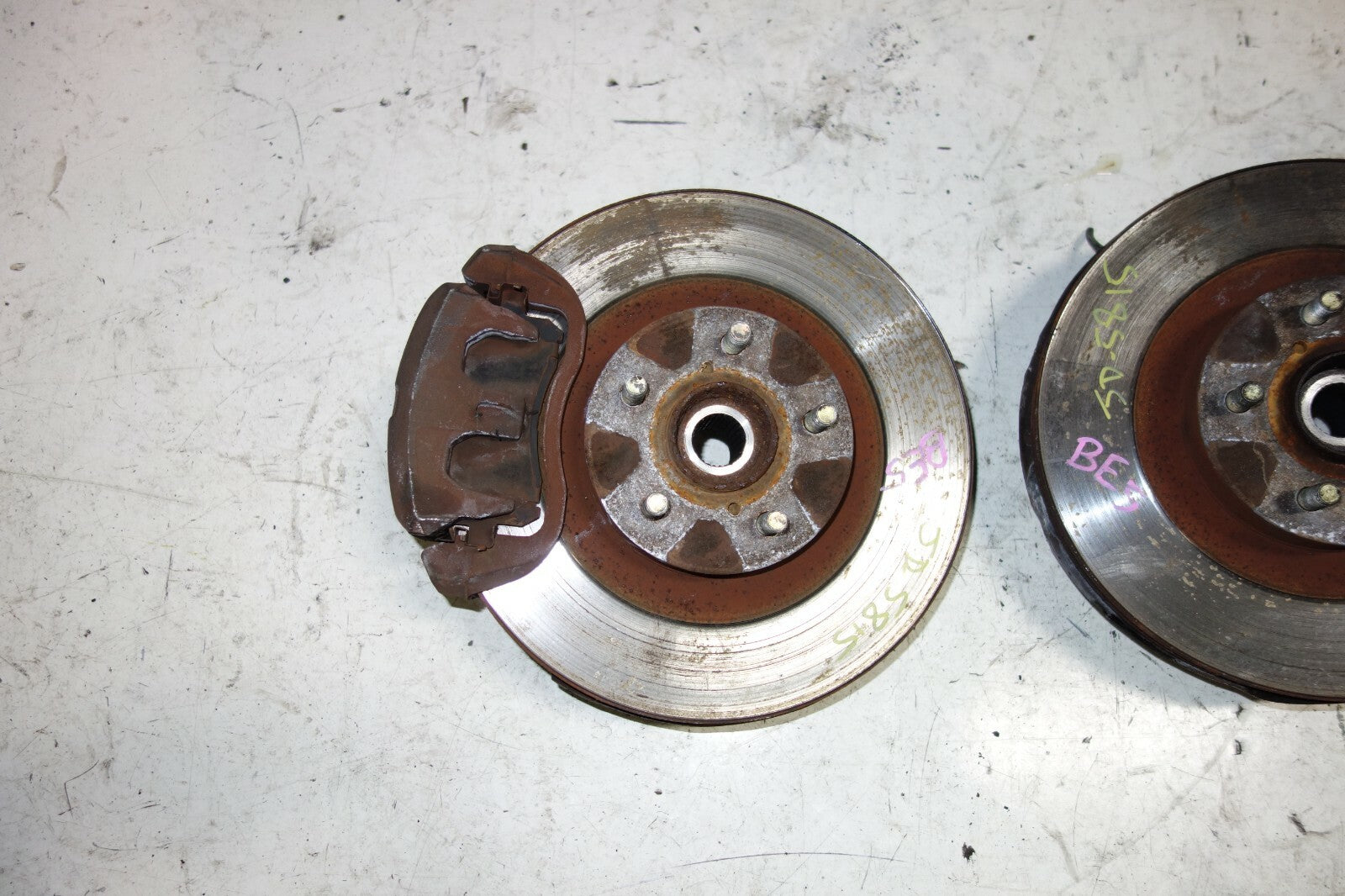 JDM Subaru Legacy BH5/BE5 Front Spindles Hub Calipers Left & Right 2000-2004