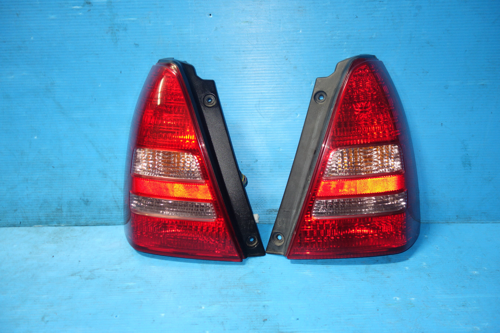 JDM SUBARU FORESTER REAR TAILLIGHT TAIL LAMP FACTORY OEM 2003 2004 2005 #5244