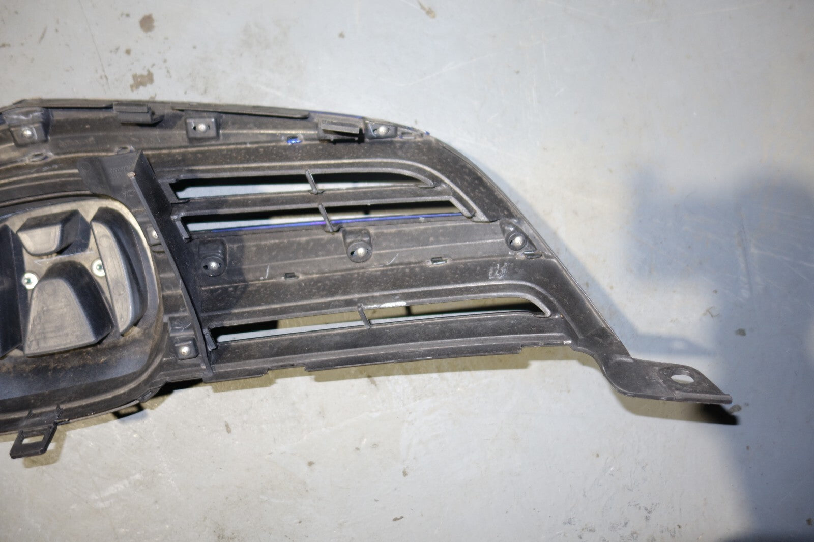 JDM Acura RL OEM Front Grille Honda Emblem KB1 2005 2006 2007 2008 MF-1310