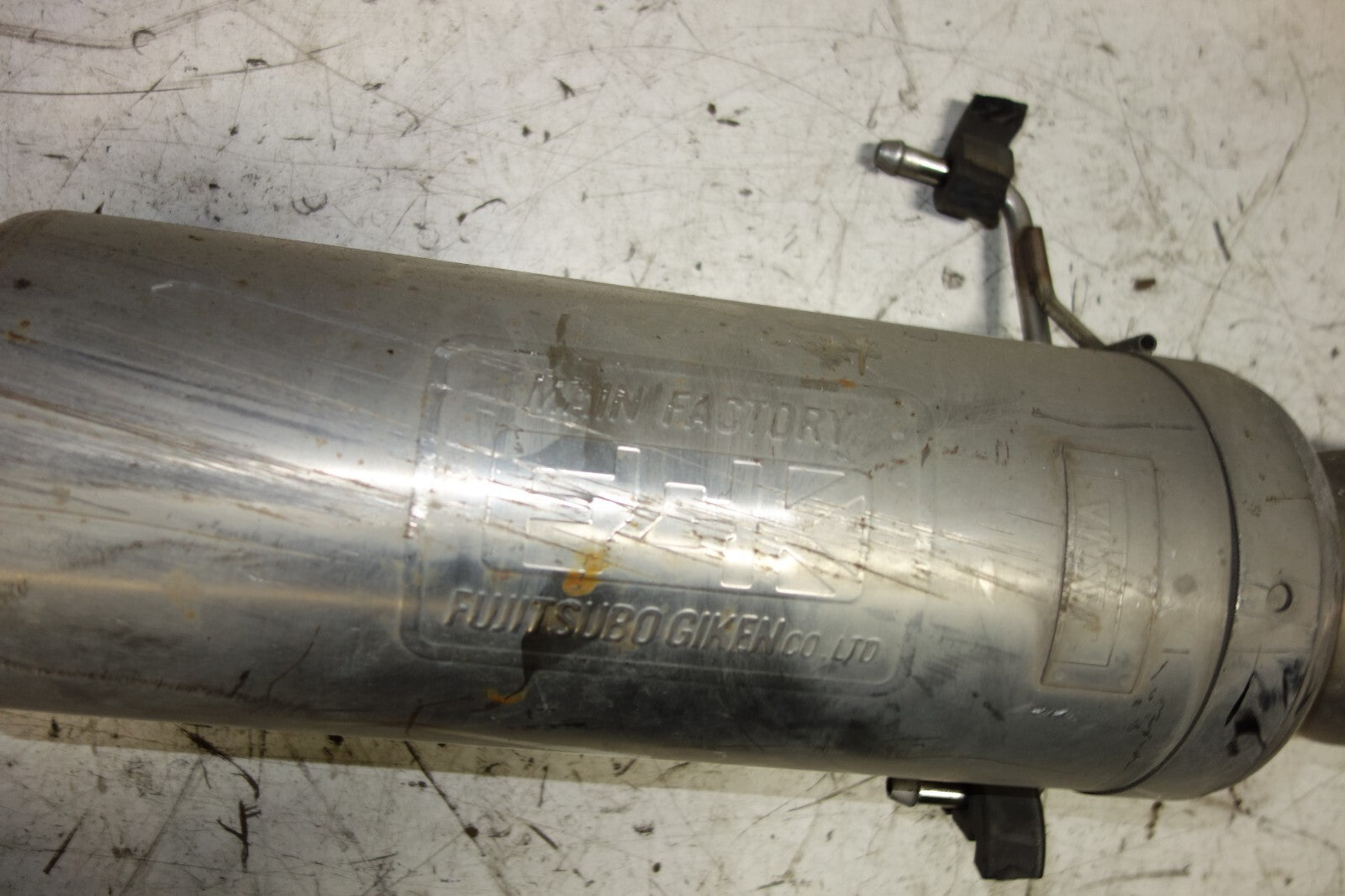 JDM Subaru Legacy Fujitsubo Exhaust Muffler Axle Back BE5 2000-2004