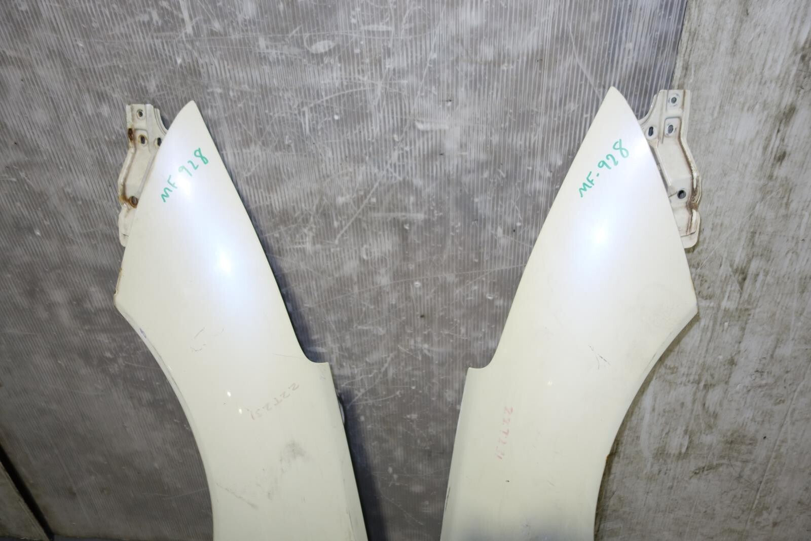 JDM Toyota CELICA GT GTS FENDER LEFT & RIGHT PAIR  ZZT231 ZZT230 OEM 2000-2005
