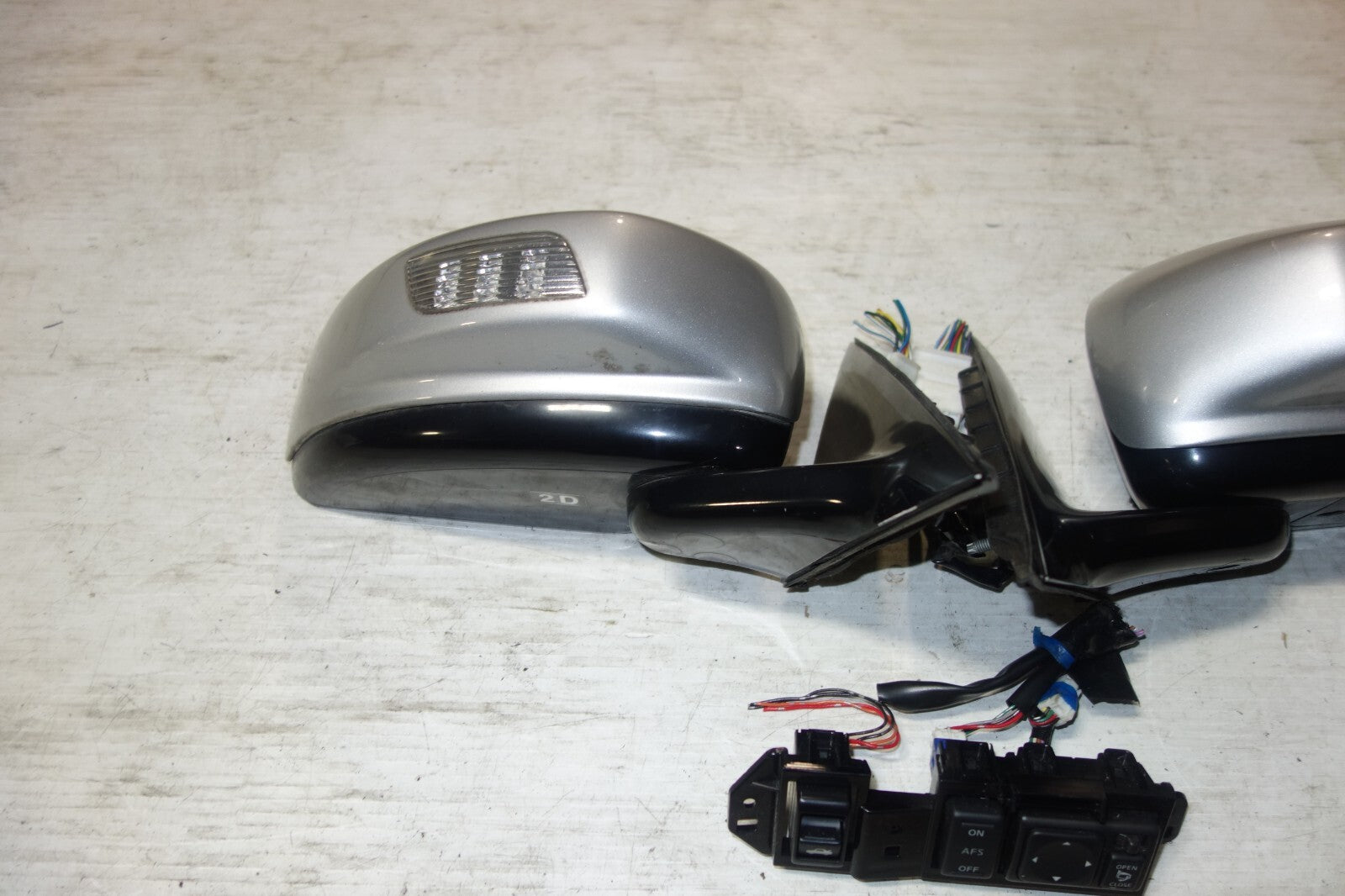 JDM Nissan Fuga Y50 Infiniti M35 M45 Power Folding Mirrors 2004-2009 Switch