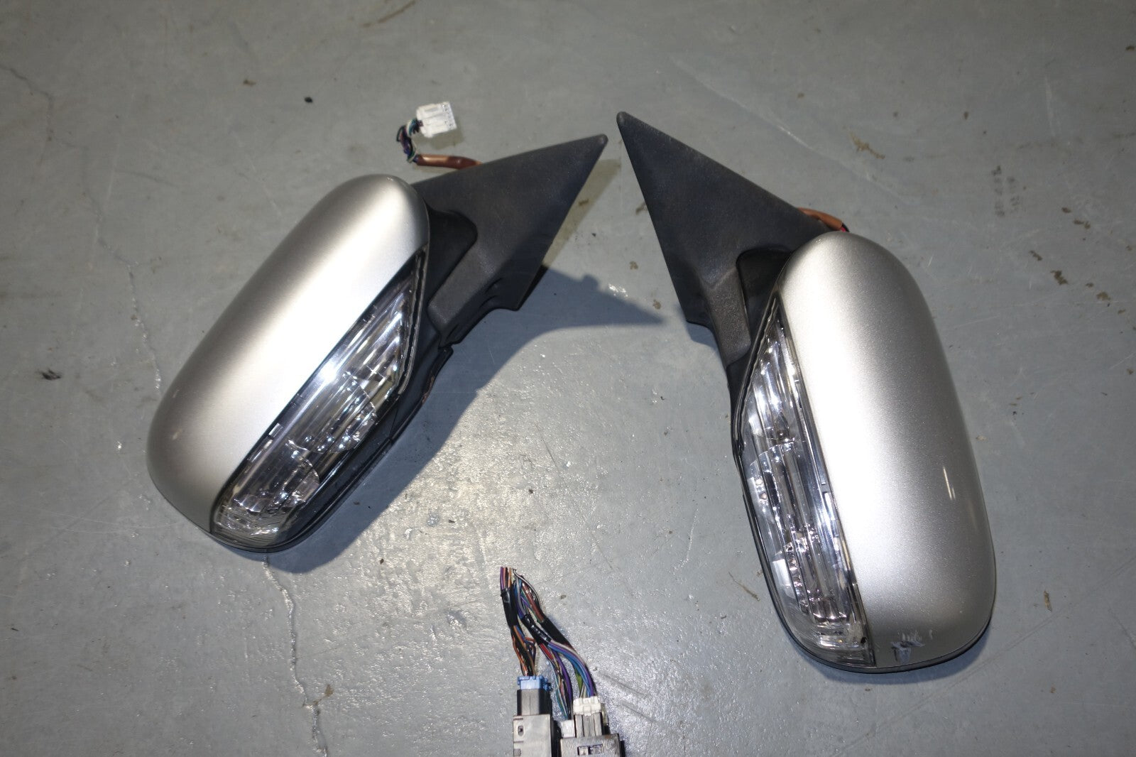 JDM Subaru Legacy Power Folding Auto Flip Mirrors 2005-2007