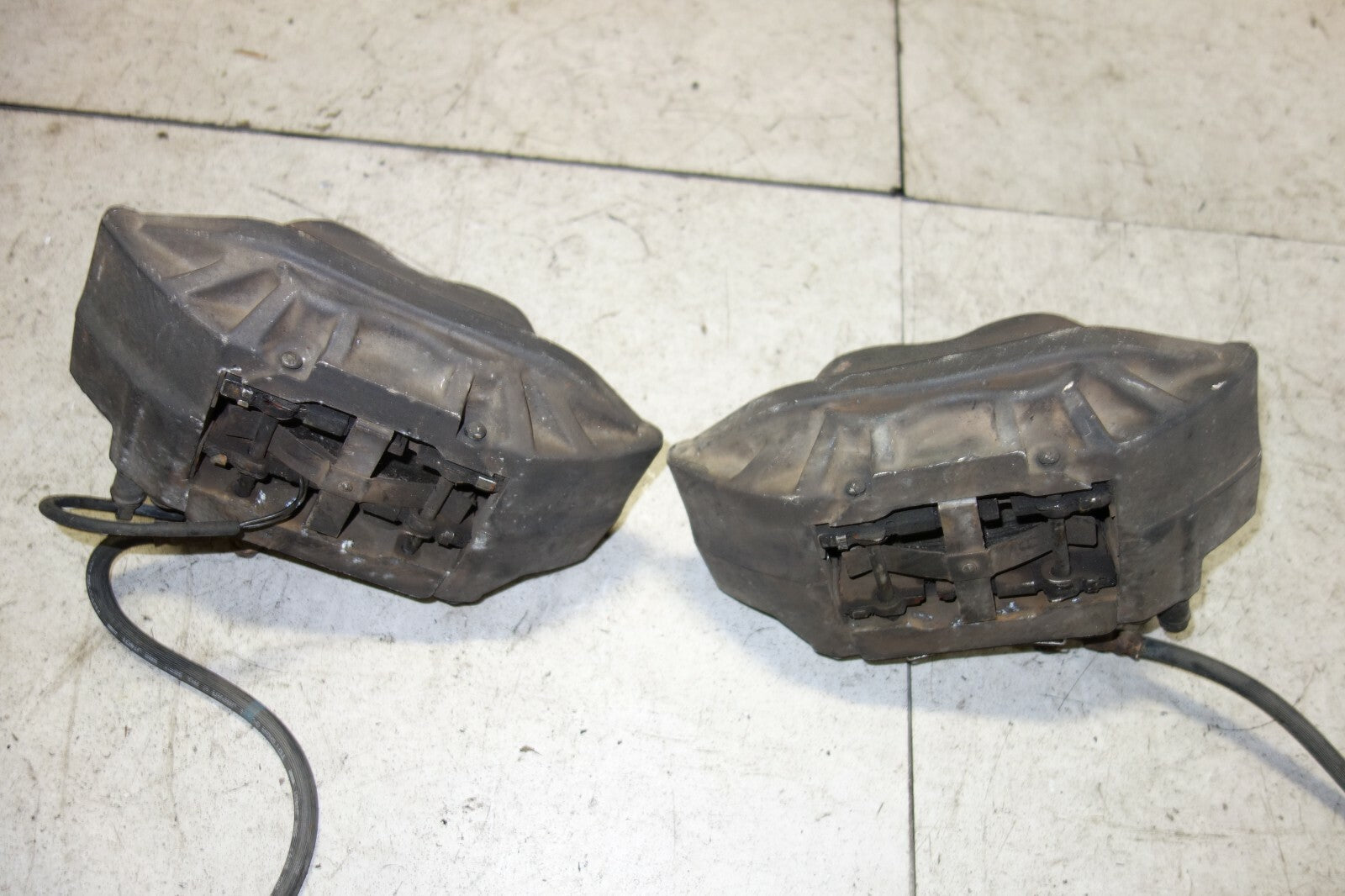 JDM Toyota Lexus LS400 UCF20 UCF21 4 Pot Front Brake Calipers Celsior 1995-2000