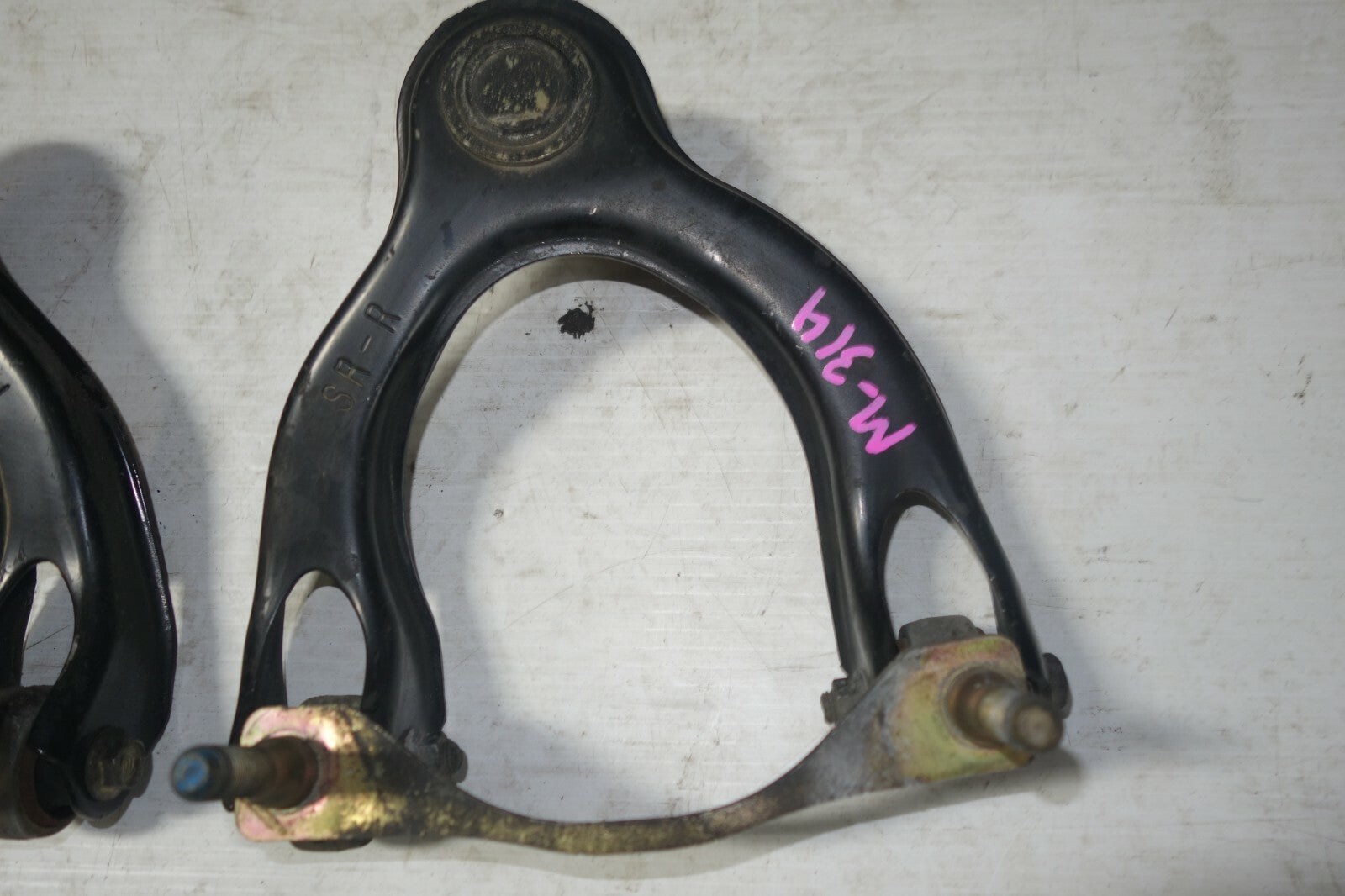 JDM 1994-2001 ACURA INTEGRA TYPE R DC2 OEM USED FRONT UPPER CONTROL ARMS LH & RH