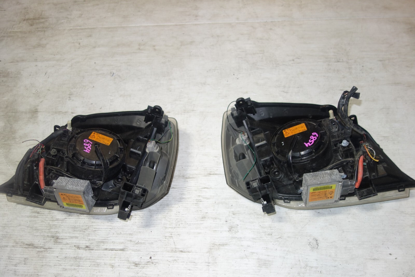 JDM Nissan X-Trail GT OEM Headlights Left Right PNT30 Left & Right 2000-2006