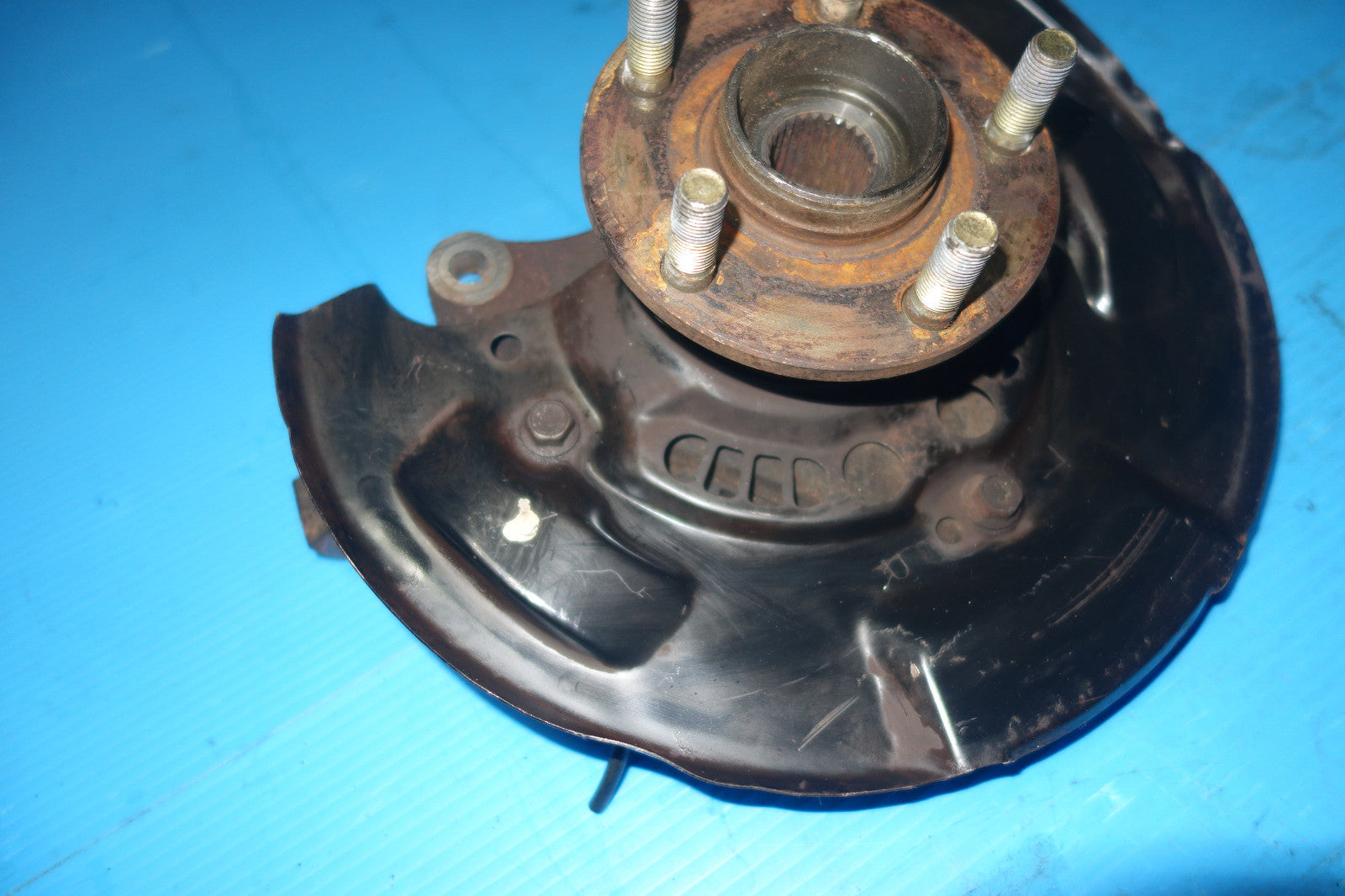 JDM Subaru Impreza Front Left Wheel Hub Bearing Knuckle Spindle OEM 2002-2007
