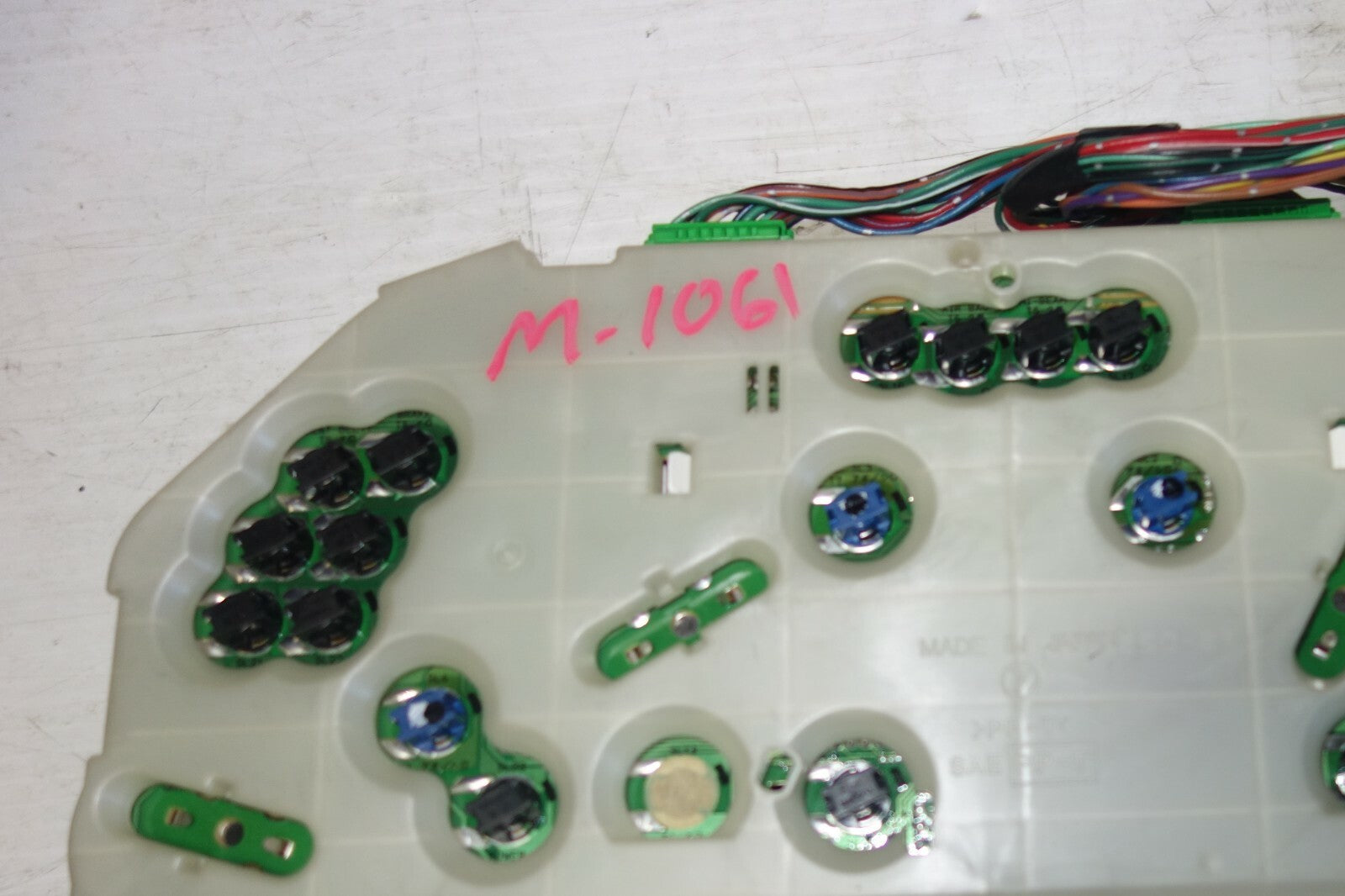 JDM SUBARU FORESTER STi SF5 AUTOMATIC GAUGE CLUSTER  SPEEDOMETER 1998-2002