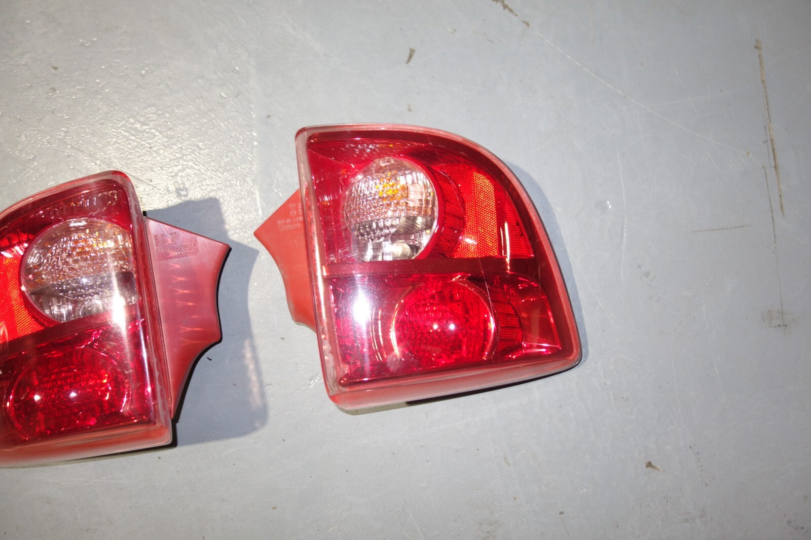 JDM 2000-2005 TOYOTA CELICA OEM TAIL LIGHTS LH LR TAIL LAMPS 2000-2005