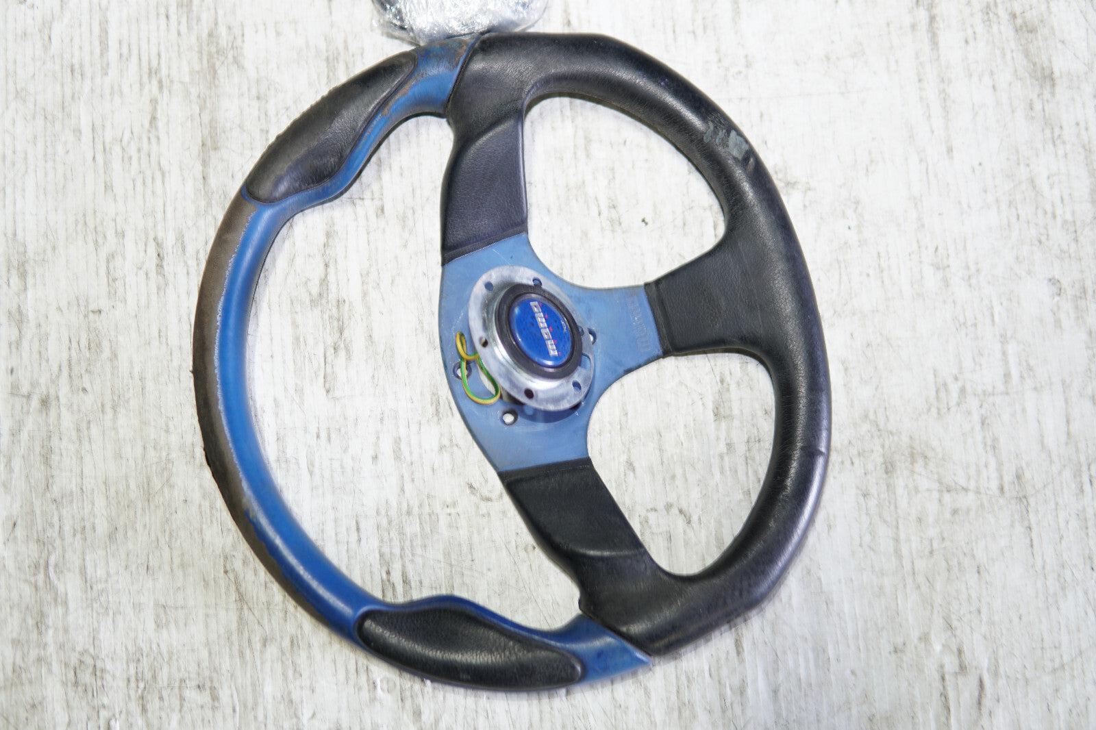 JDM Lexus IS300 / Altezza SXE10 Momo Steering Wheel 2001-2005 #MF-513